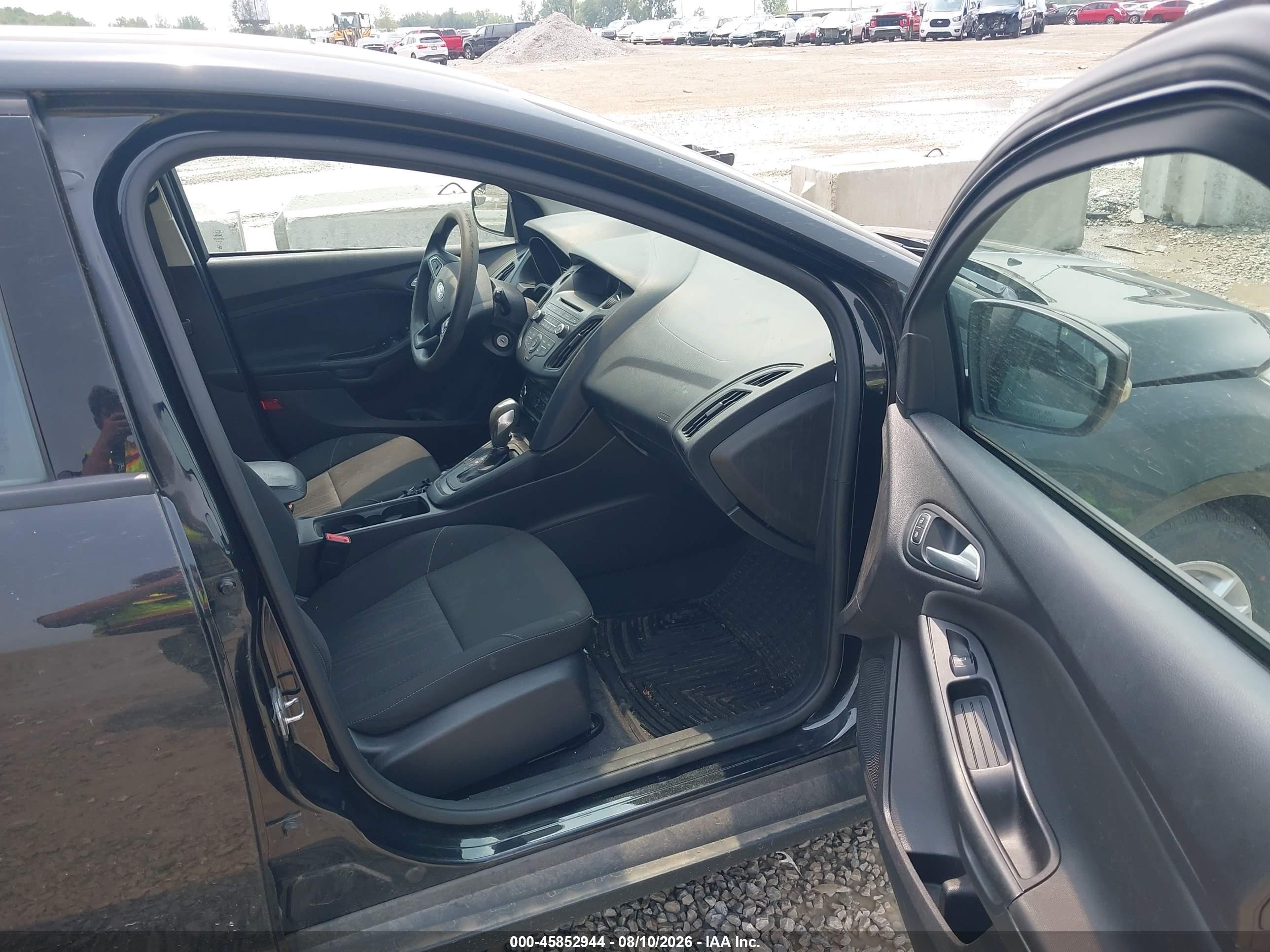 2015 Ford Focus Se Black vin: 1FADP3K24FL262520
