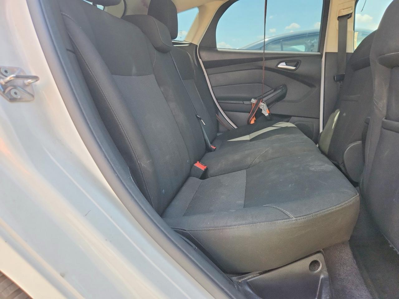 2015 Ford Focus Se Белый vin: 1FADP3K24FL262890
