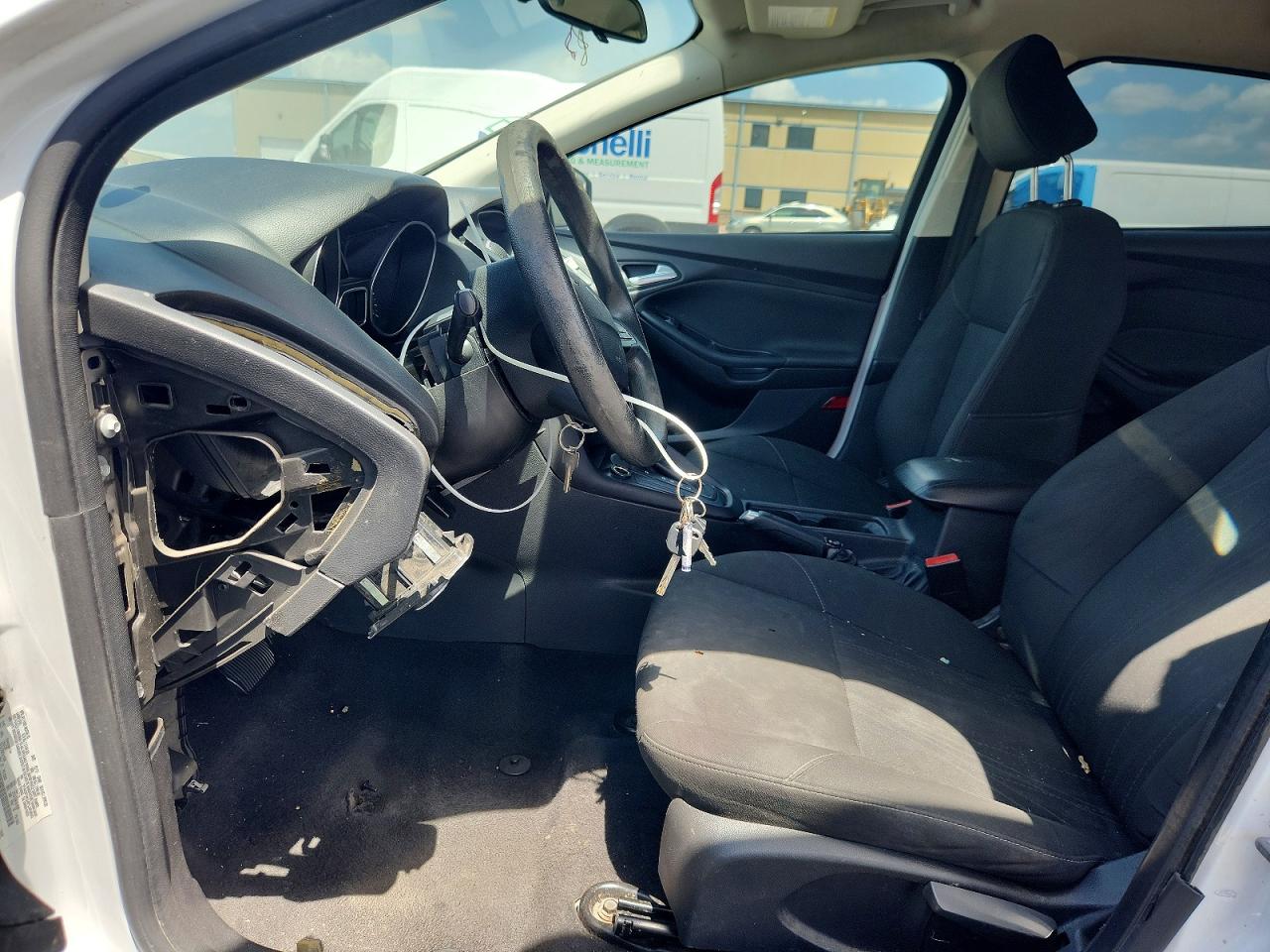 2015 Ford Focus Se Белый vin: 1FADP3K24FL262890