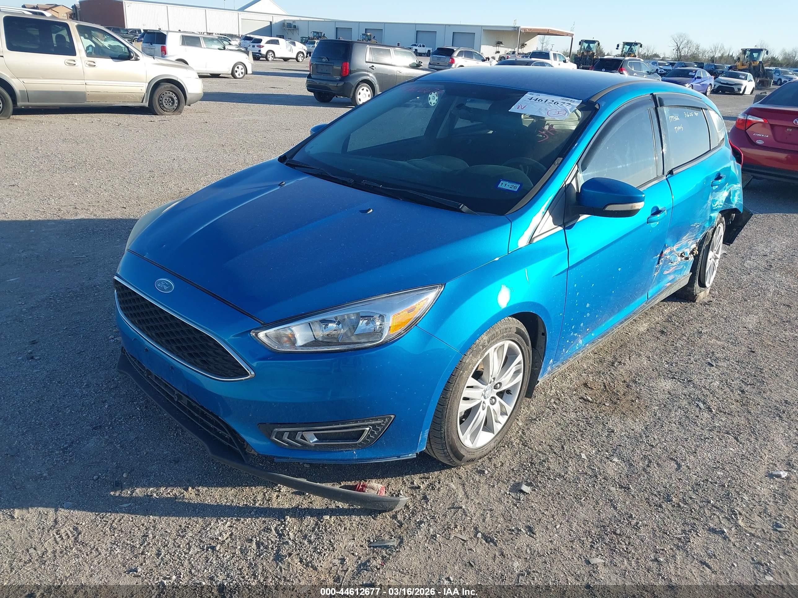 2015 Ford Focus Se Blue vin: 1FADP3K24FL282007