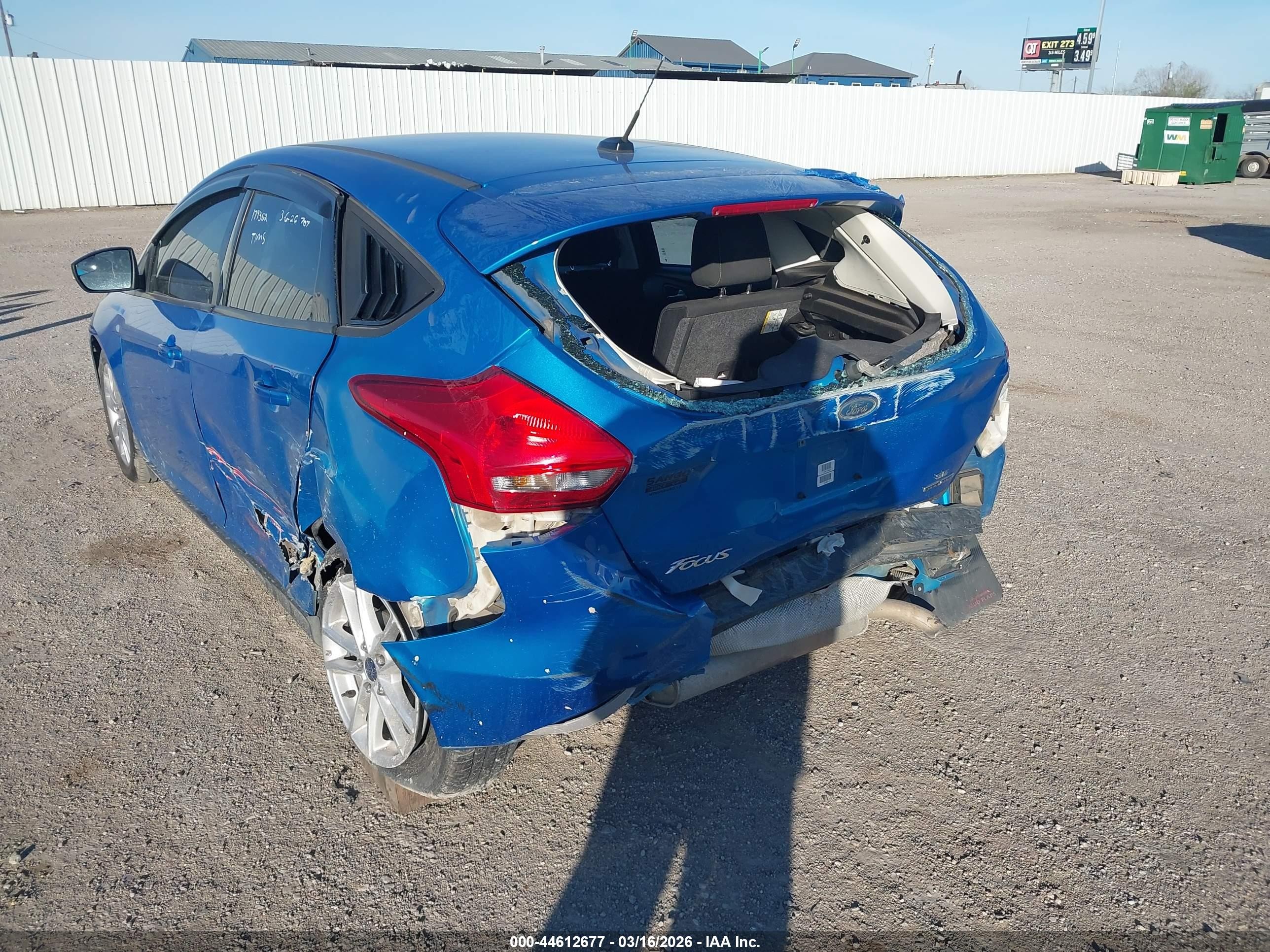 2015 Ford Focus Se Blue vin: 1FADP3K24FL282007