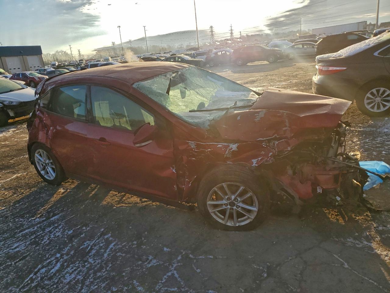 2015 Ford Focus Se Red vin: 1FADP3K24FL284467