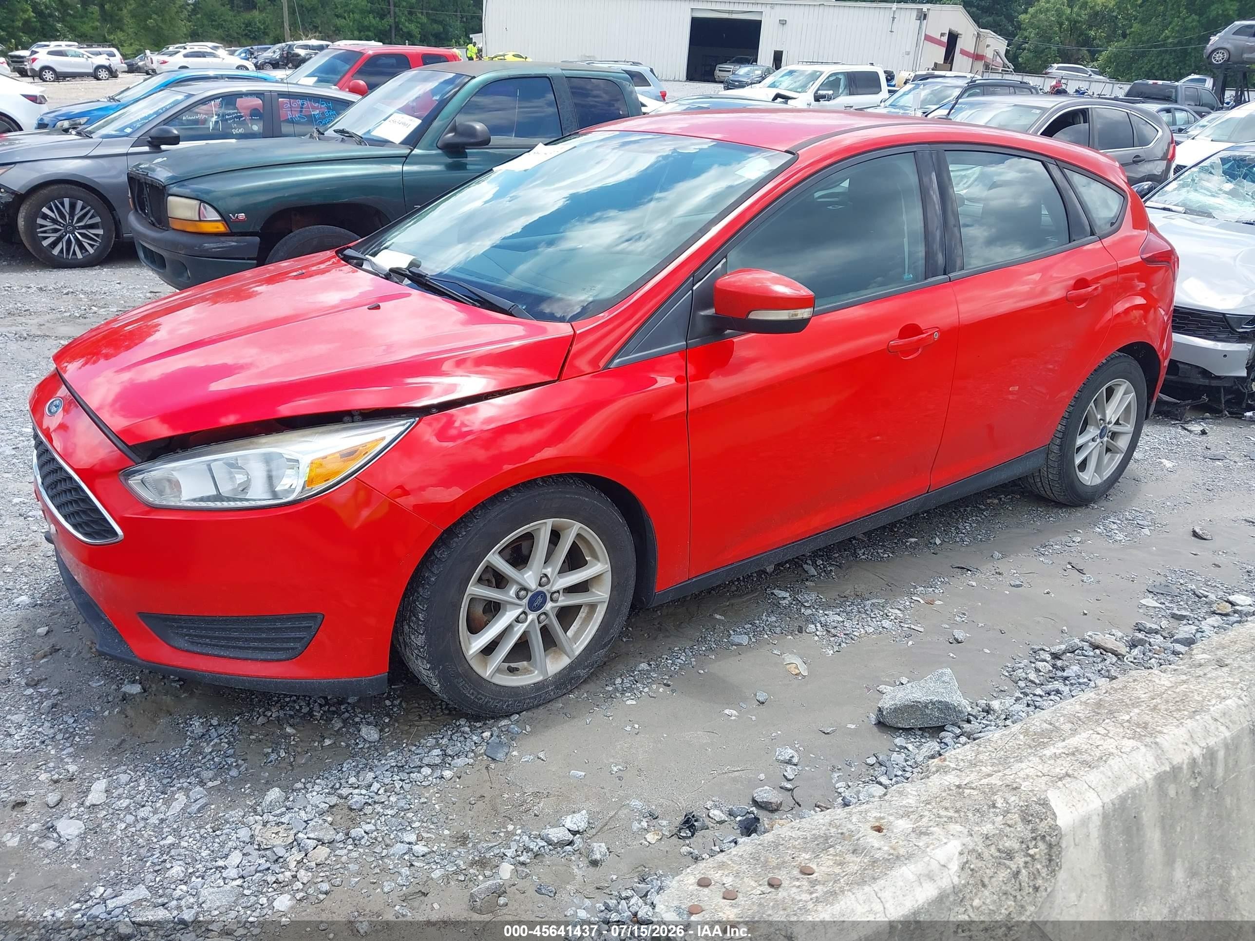 2015 Ford Focus Se Red vin: 1FADP3K24FL302272