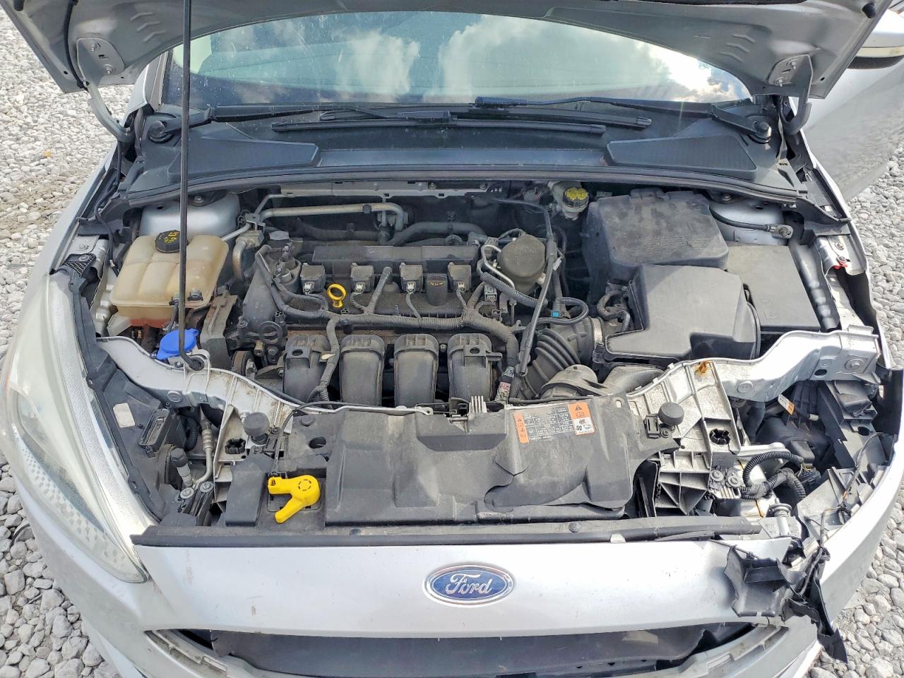 2015 Ford Focus Se Silver vin: 1FADP3K24FL313210