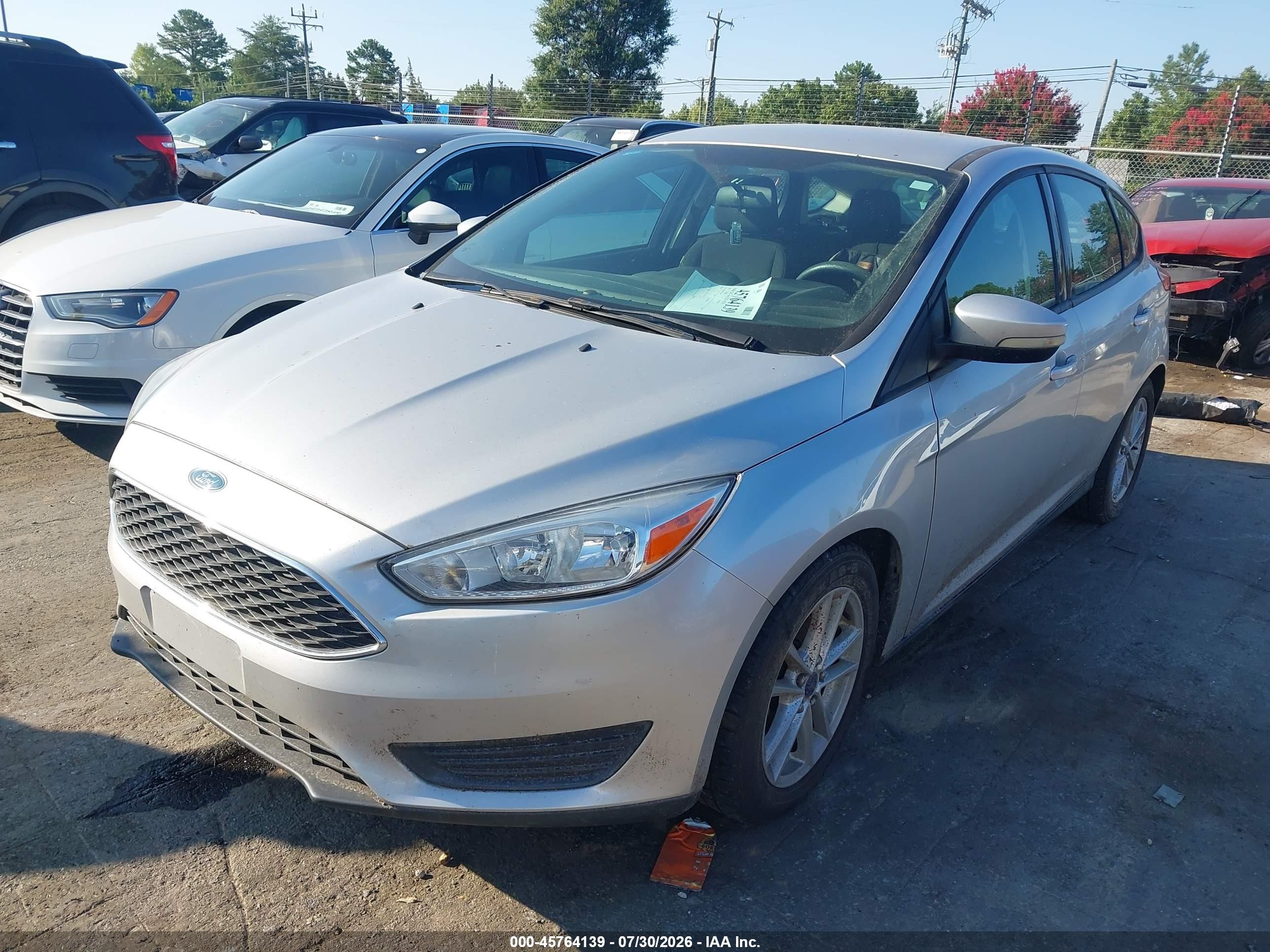 2015 Ford Focus Se Silver vin: 1FADP3K24FL315801