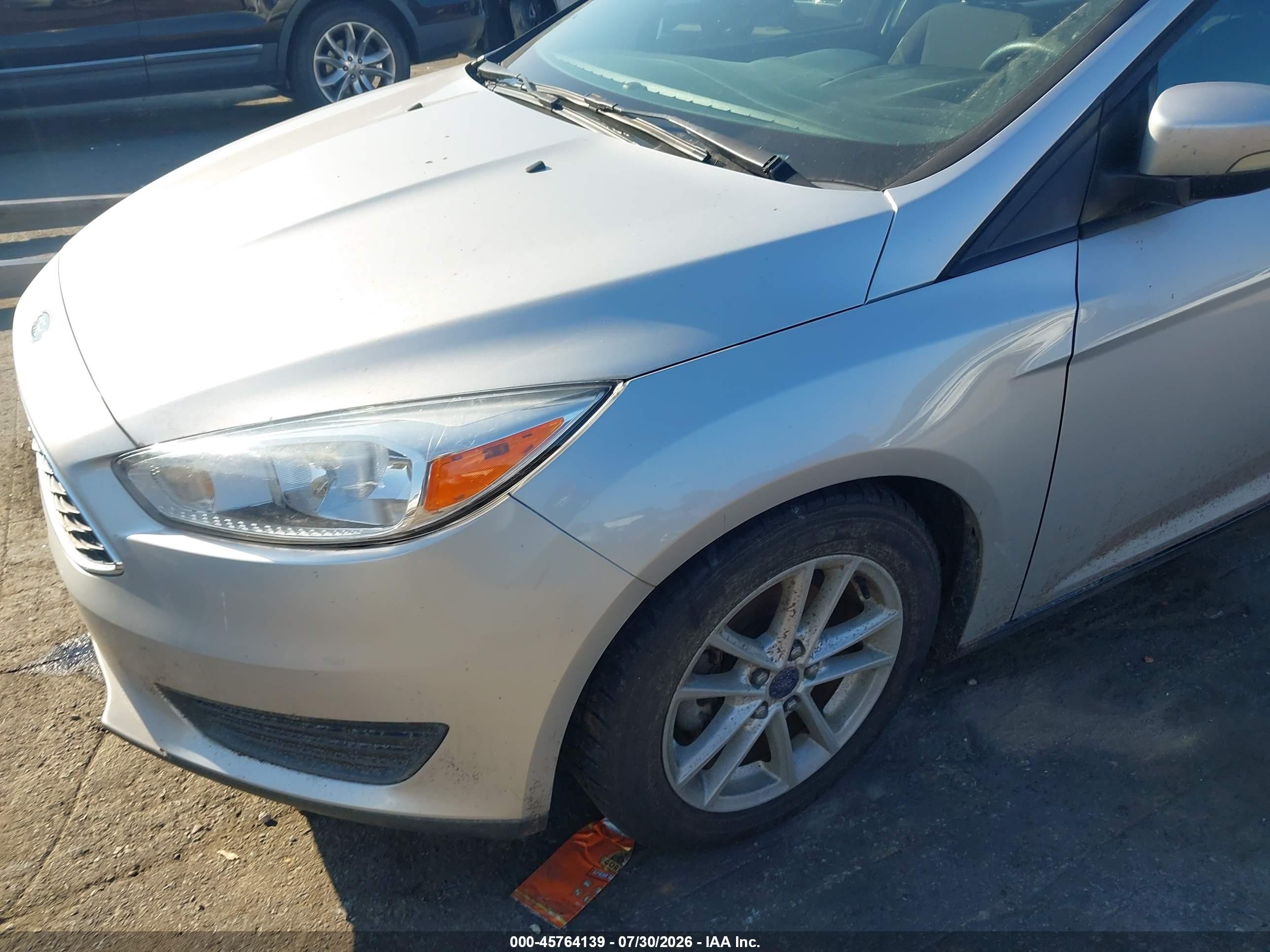 2015 Ford Focus Se Silver vin: 1FADP3K24FL315801