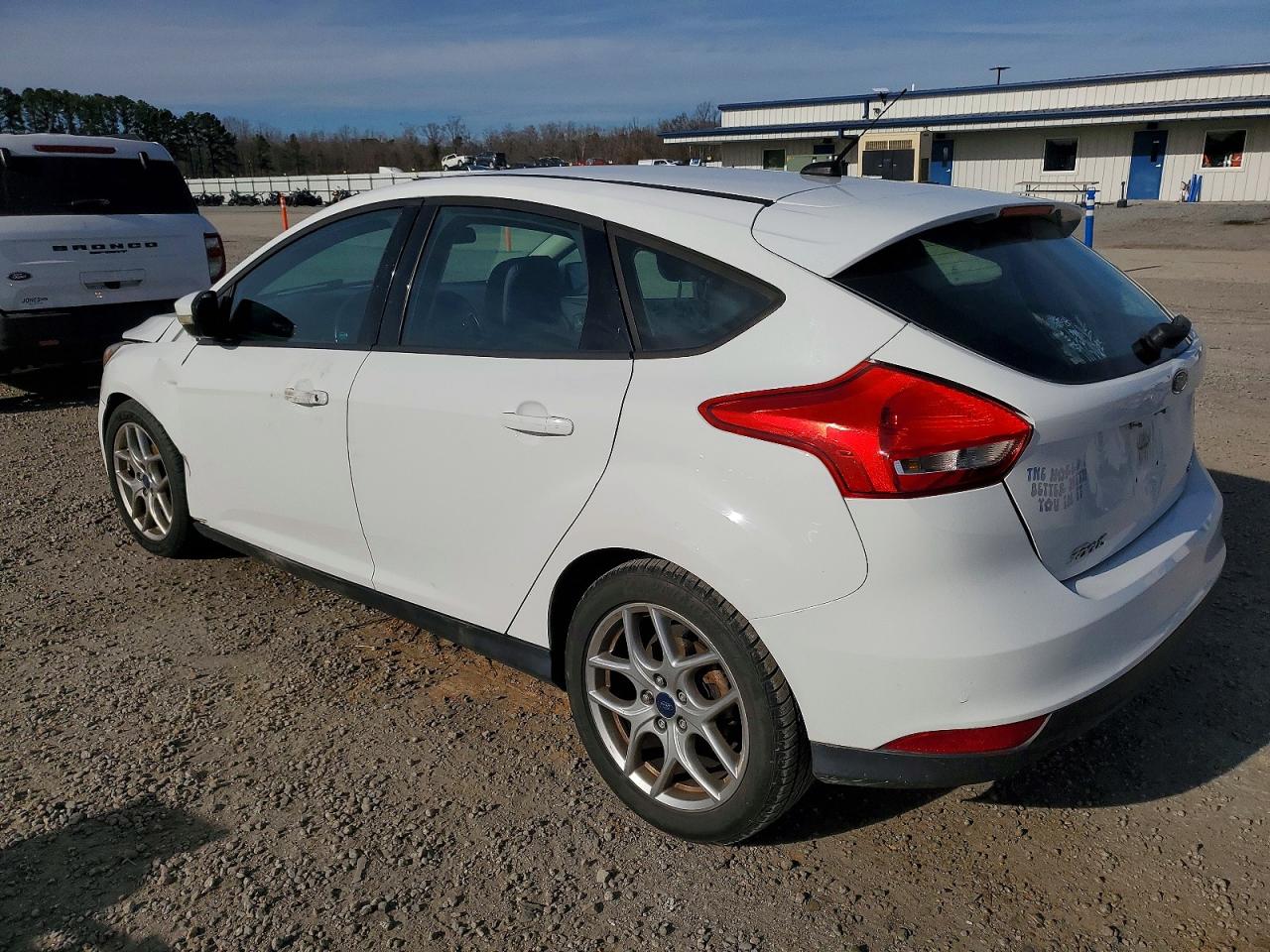 2015 Ford Focus Se White vin: 1FADP3K24FL318472