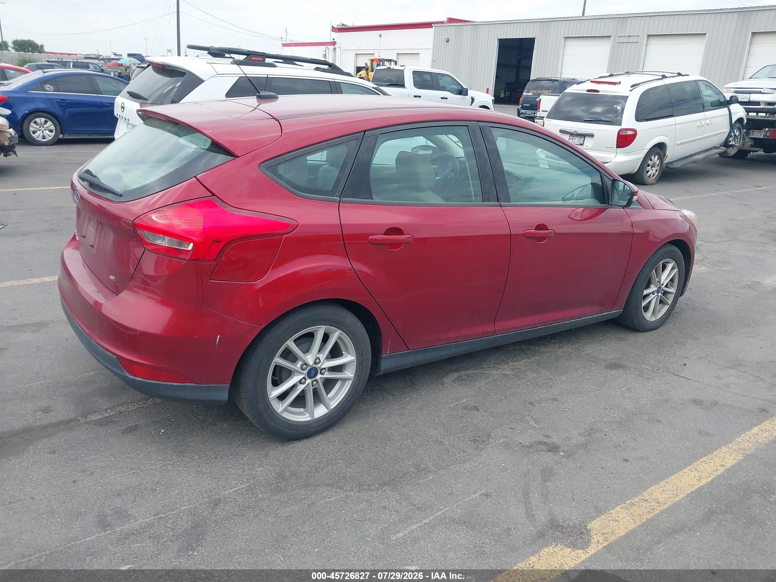 2015 Ford Focus Se Red vin: 1FADP3K24FL318729