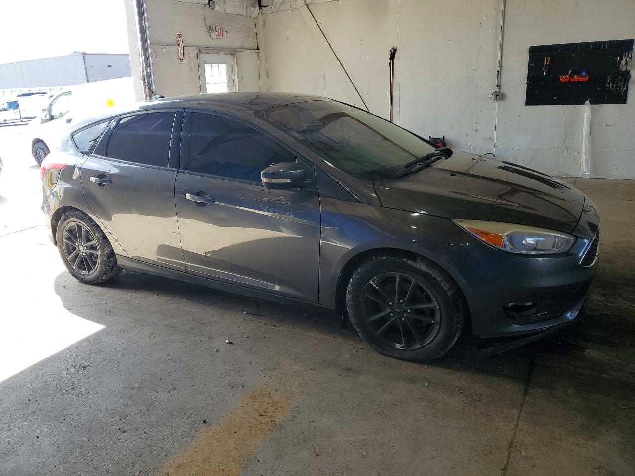 2015 Ford Focus Se Gray vin: 1FADP3K24FL325258