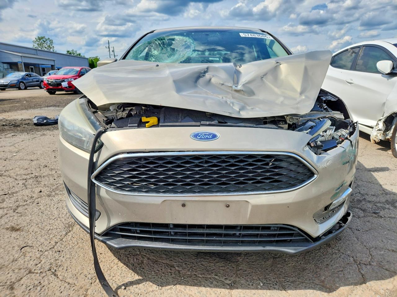 2015 Ford Focus Se Beige vin: 1FADP3K24FL336129