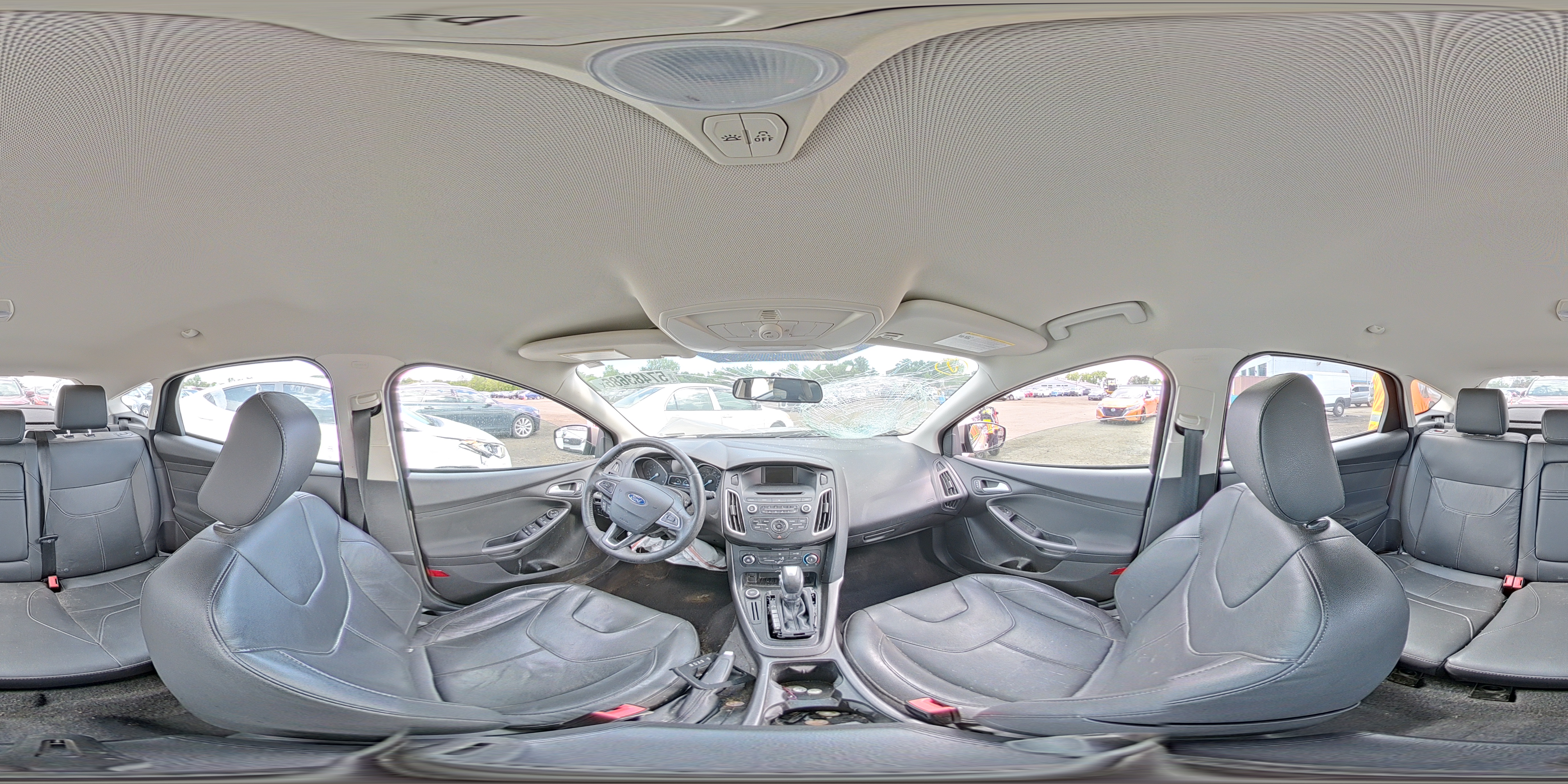2015 Ford Focus Se Beige vin: 1FADP3K24FL336129