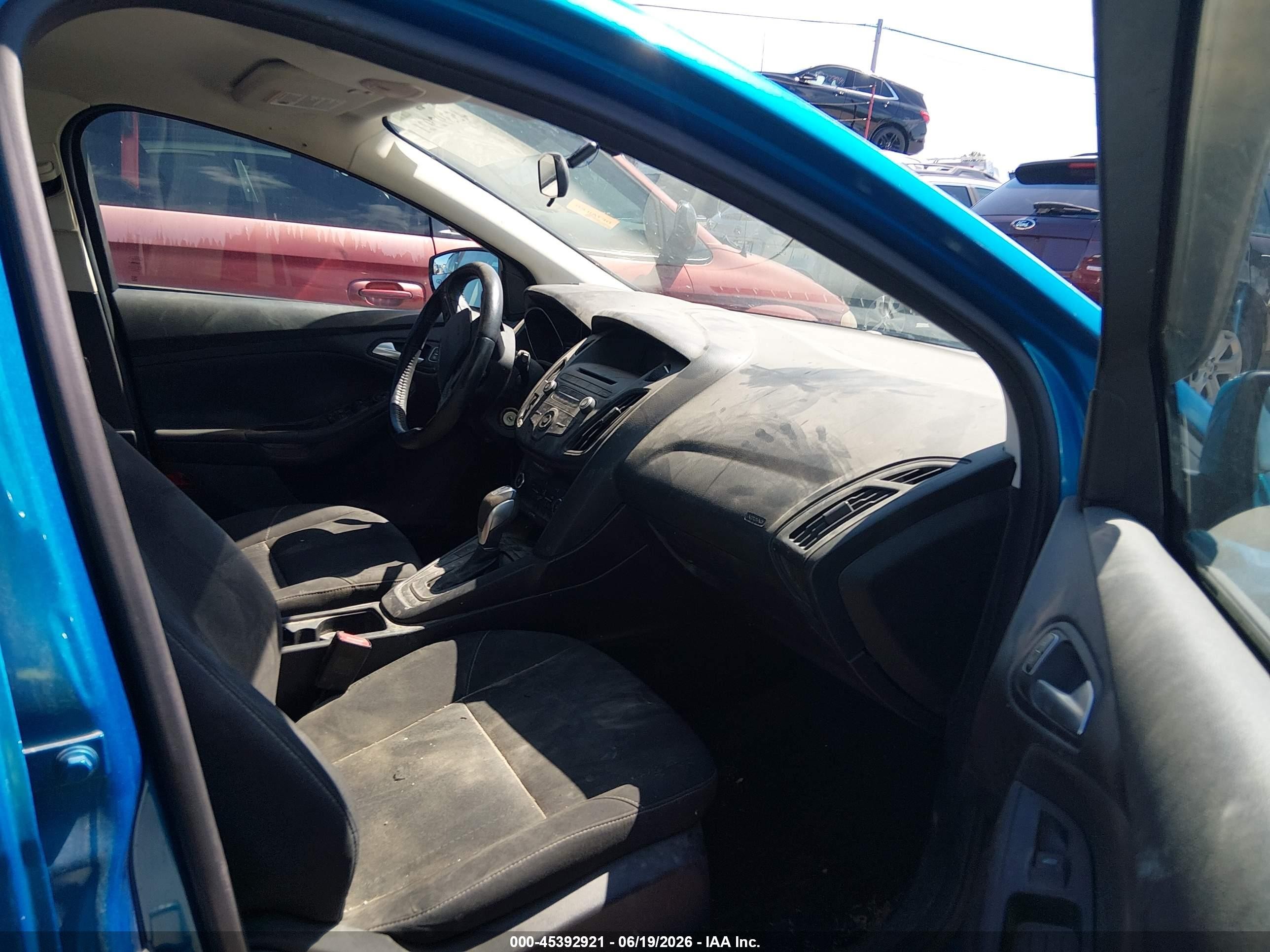 2015 Ford Focus Se Blue vin: 1FADP3K24FL373682