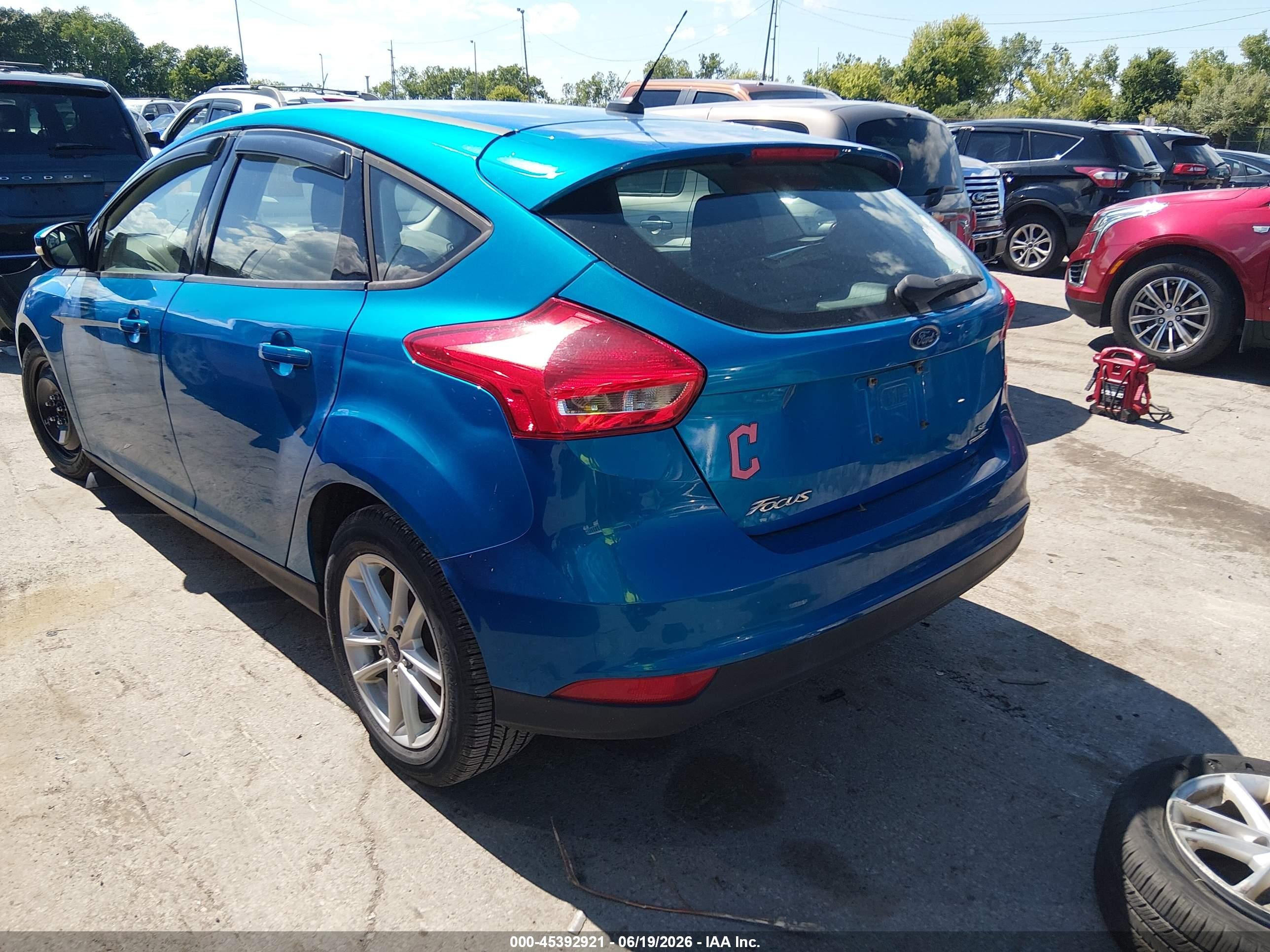 2015 Ford Focus Se Blue vin: 1FADP3K24FL373682