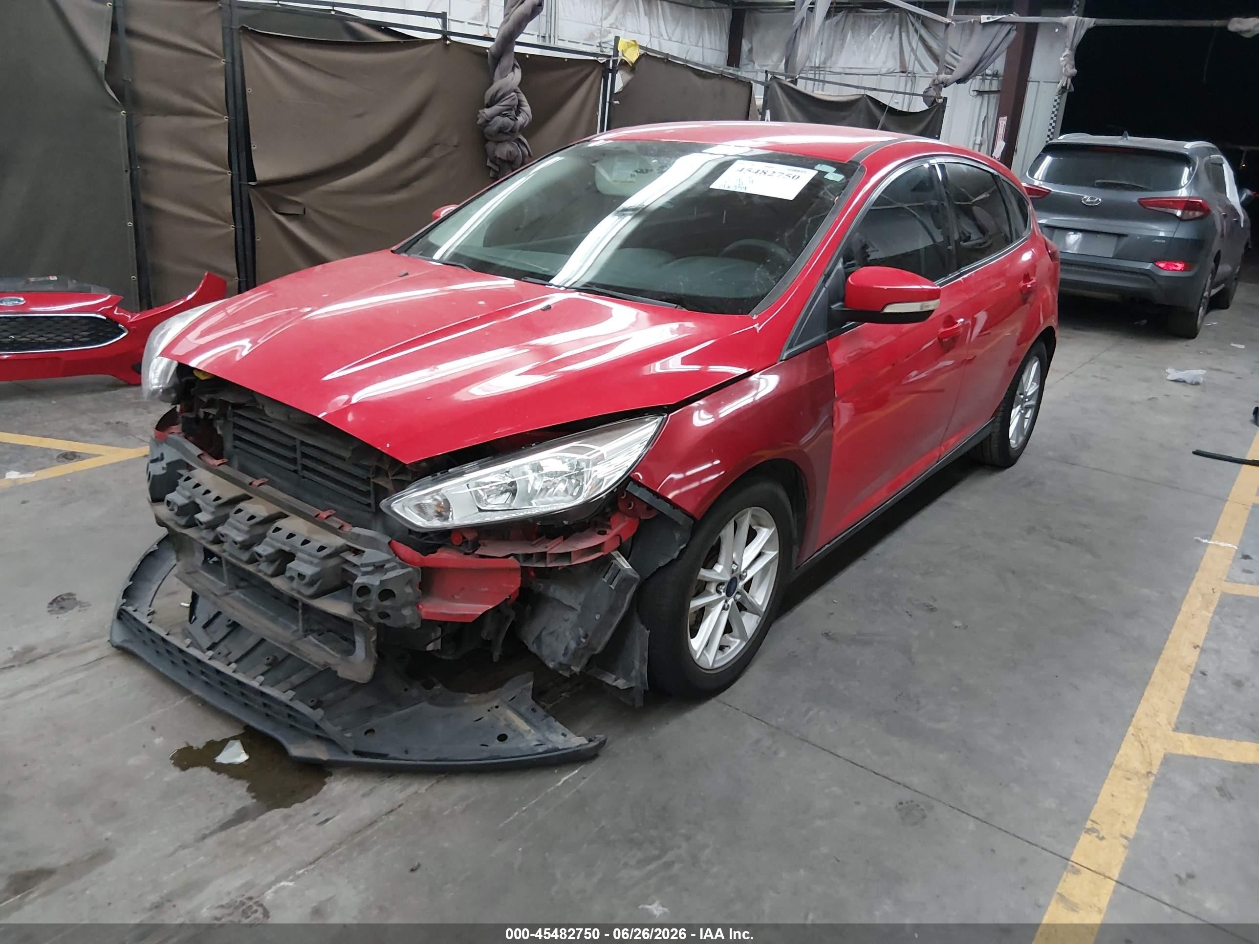 2015 Ford Focus Se Красный vin: 1FADP3K24FL375383