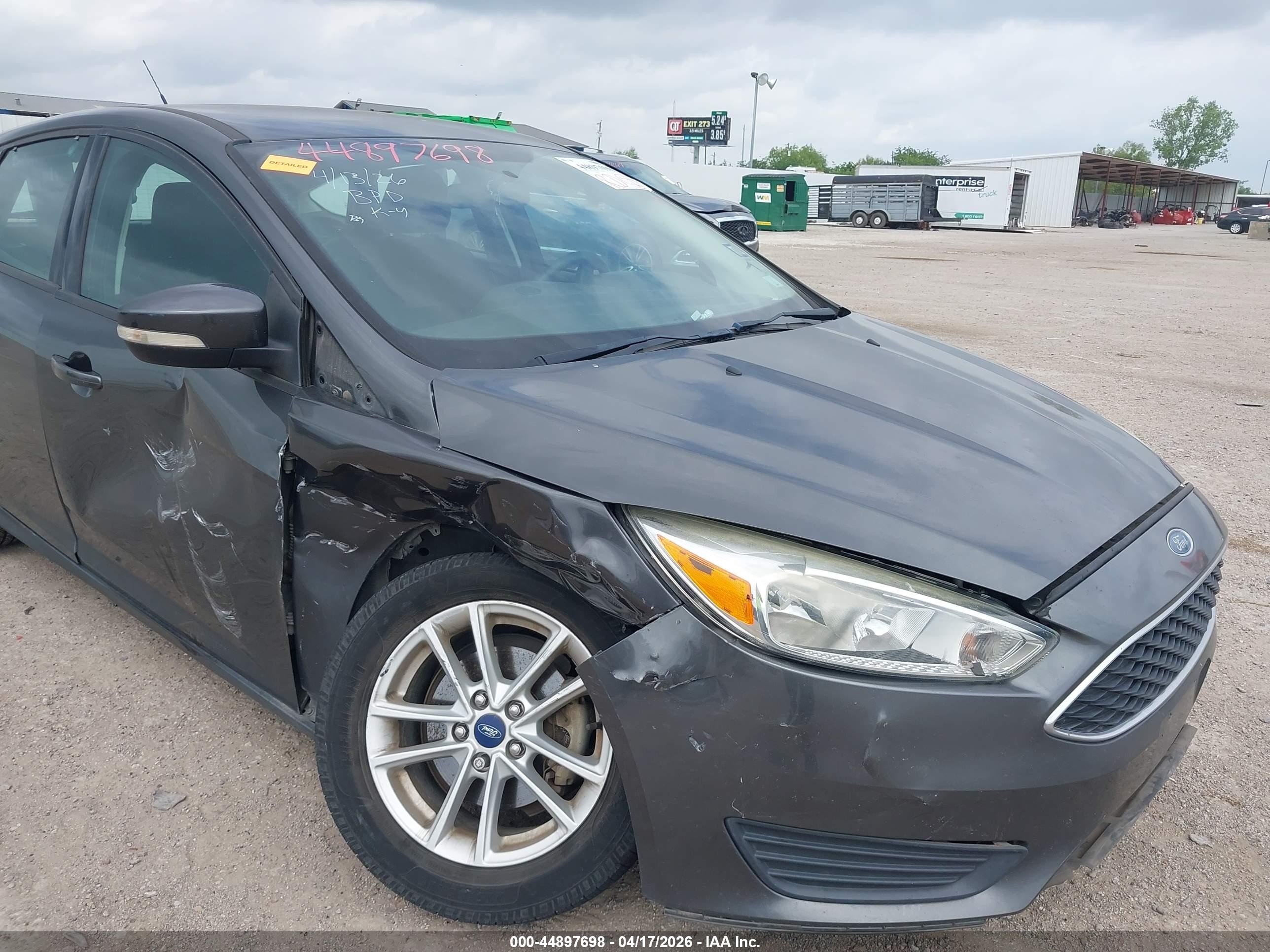 2016 Ford Focus Se Gray vin: 1FADP3K24GL359914