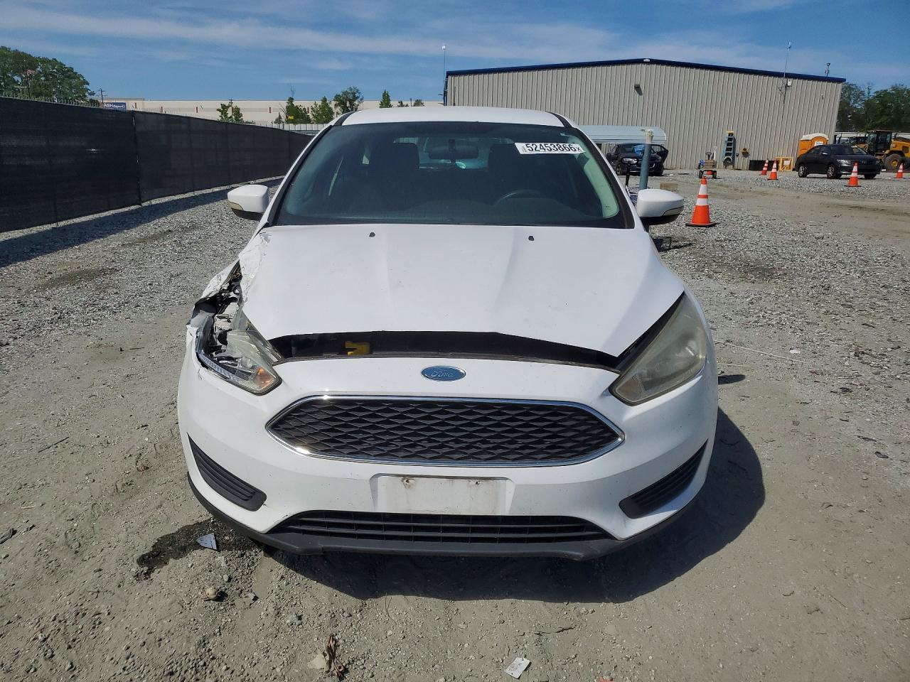 2017 Ford Focus Se White vin: 1FADP3K24HL232503