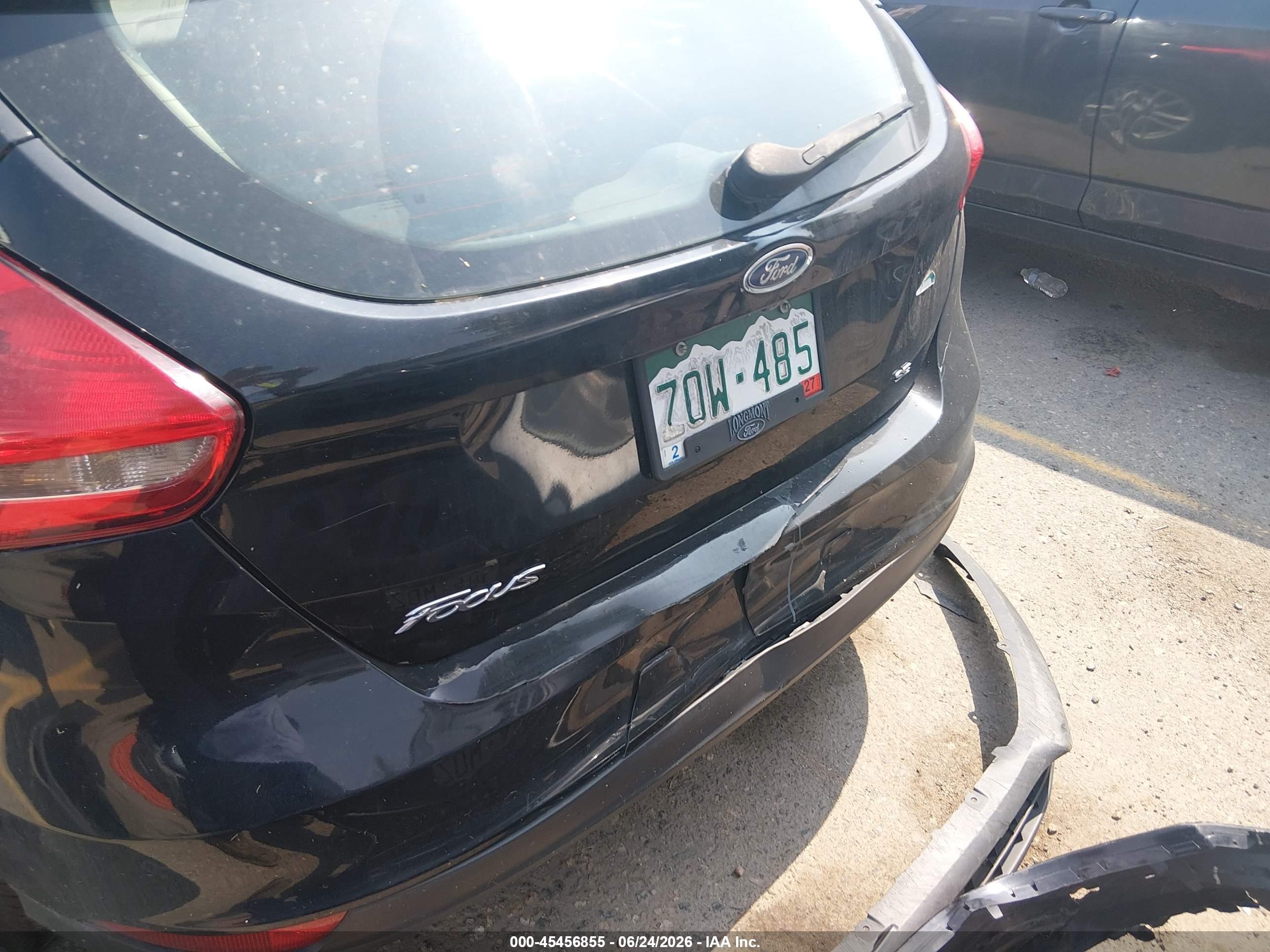 2018 Ford Focus Se Черный vin: 1FADP3K24JL322272