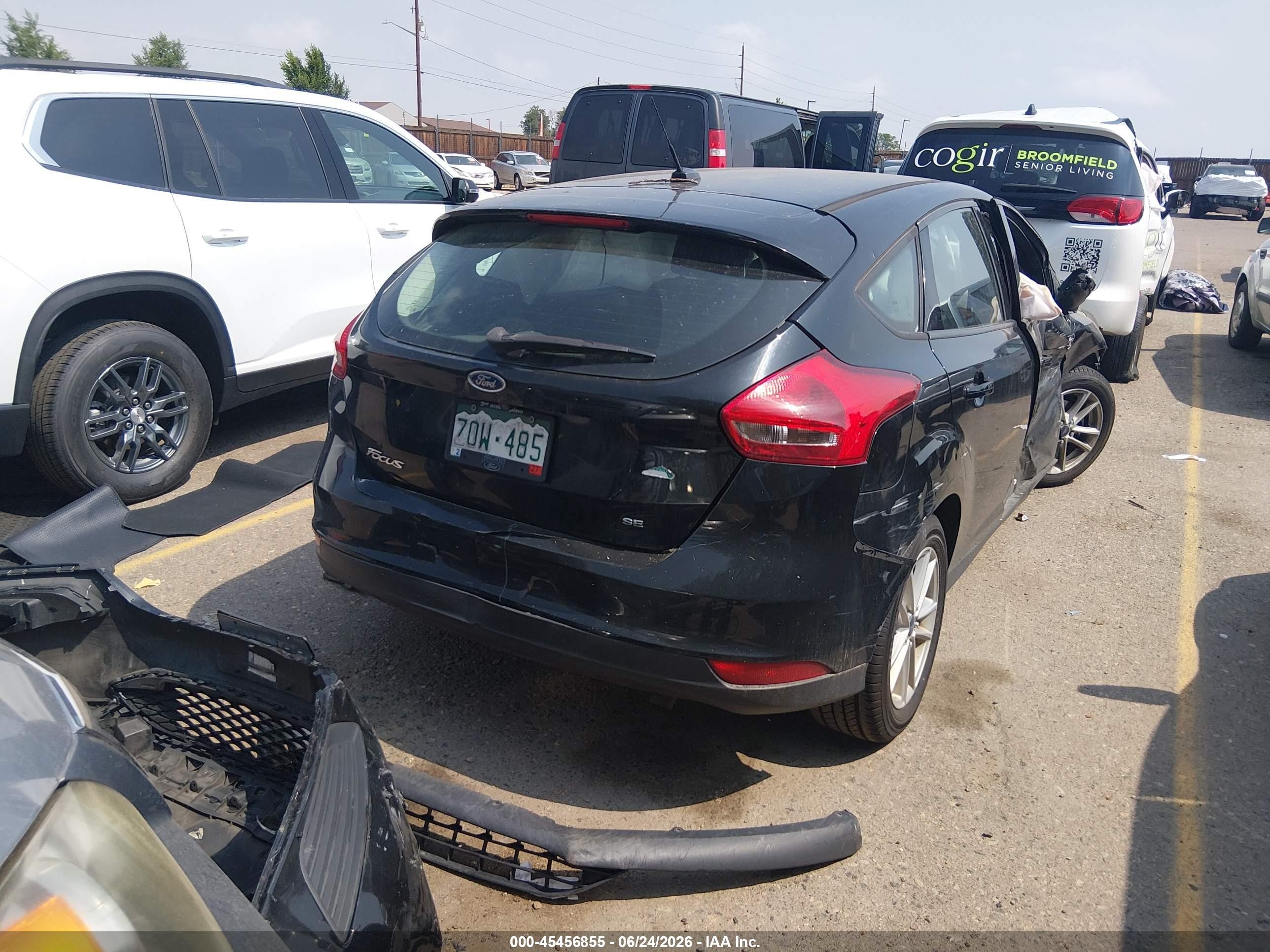 2018 Ford Focus Se Черный vin: 1FADP3K24JL322272
