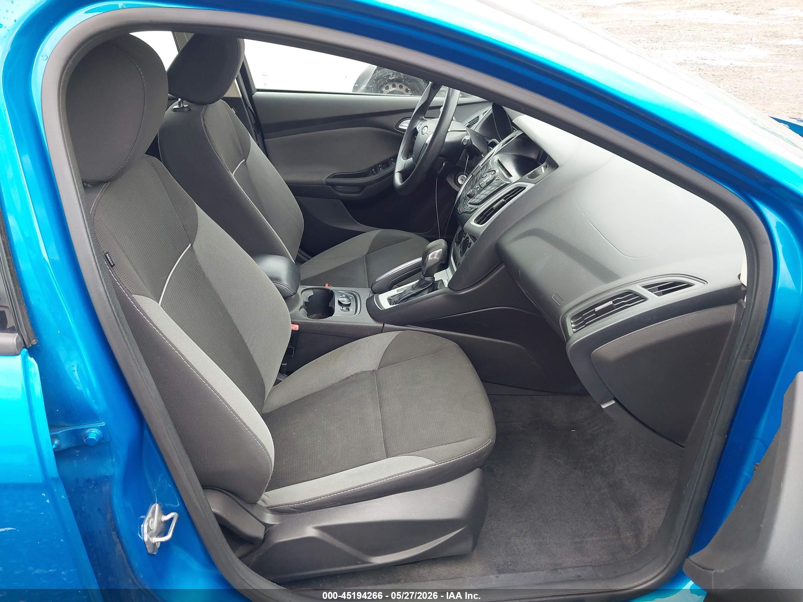 2013 Ford Focus Se Синий vin: 1FADP3K25DL113126