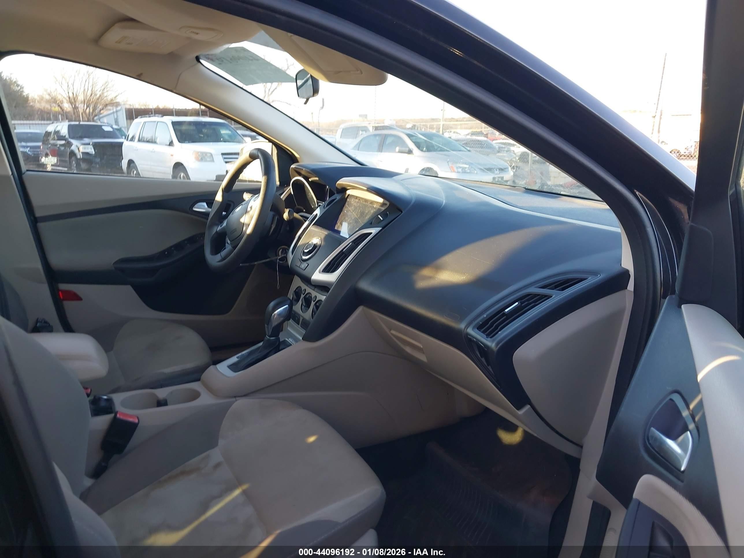 2013 Ford Focus Se Черный vin: 1FADP3K25DL135885
