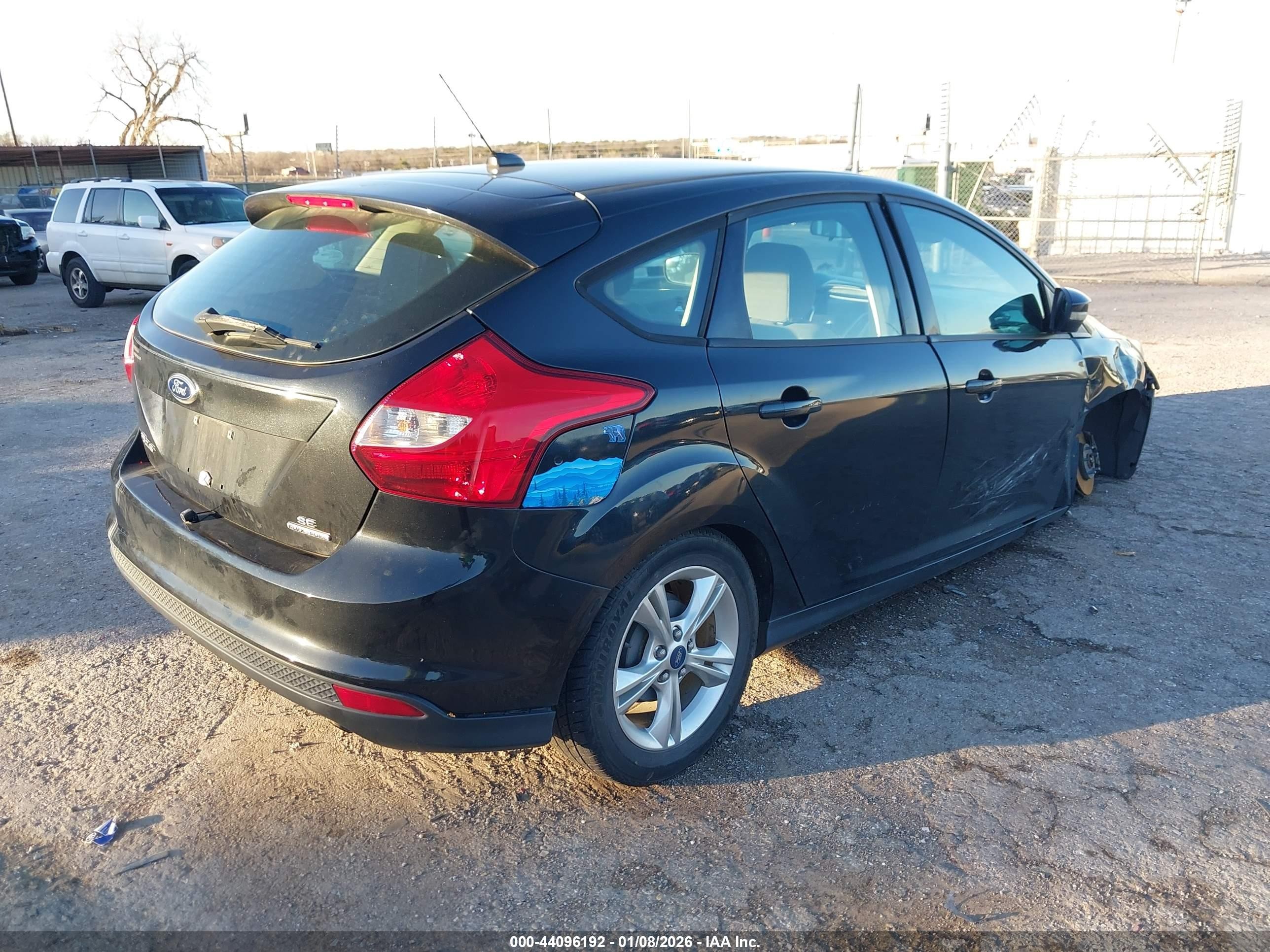 2013 Ford Focus Se Черный vin: 1FADP3K25DL135885