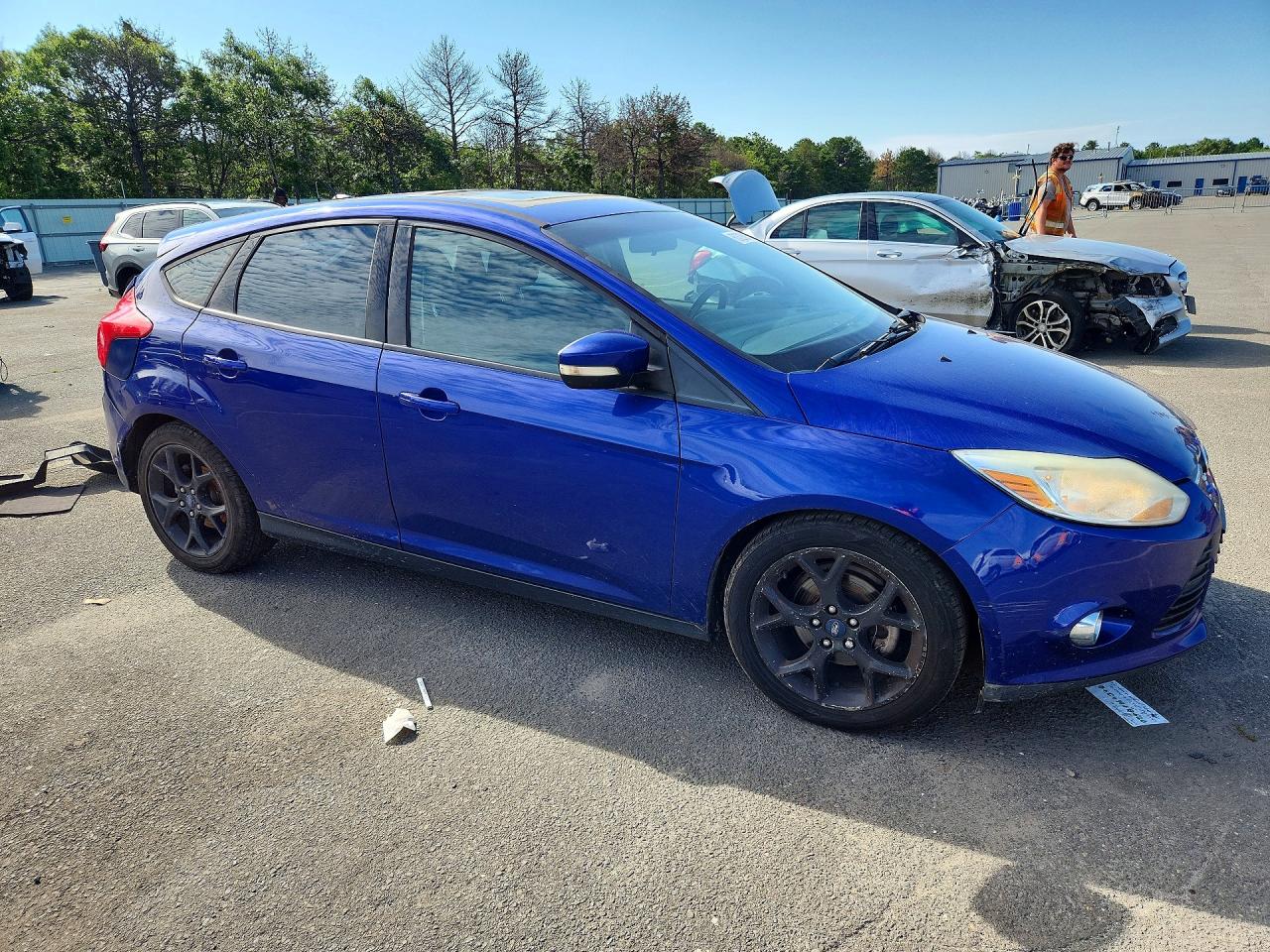 2013 Ford Focus Se Blue vin: 1FADP3K25DL266105
