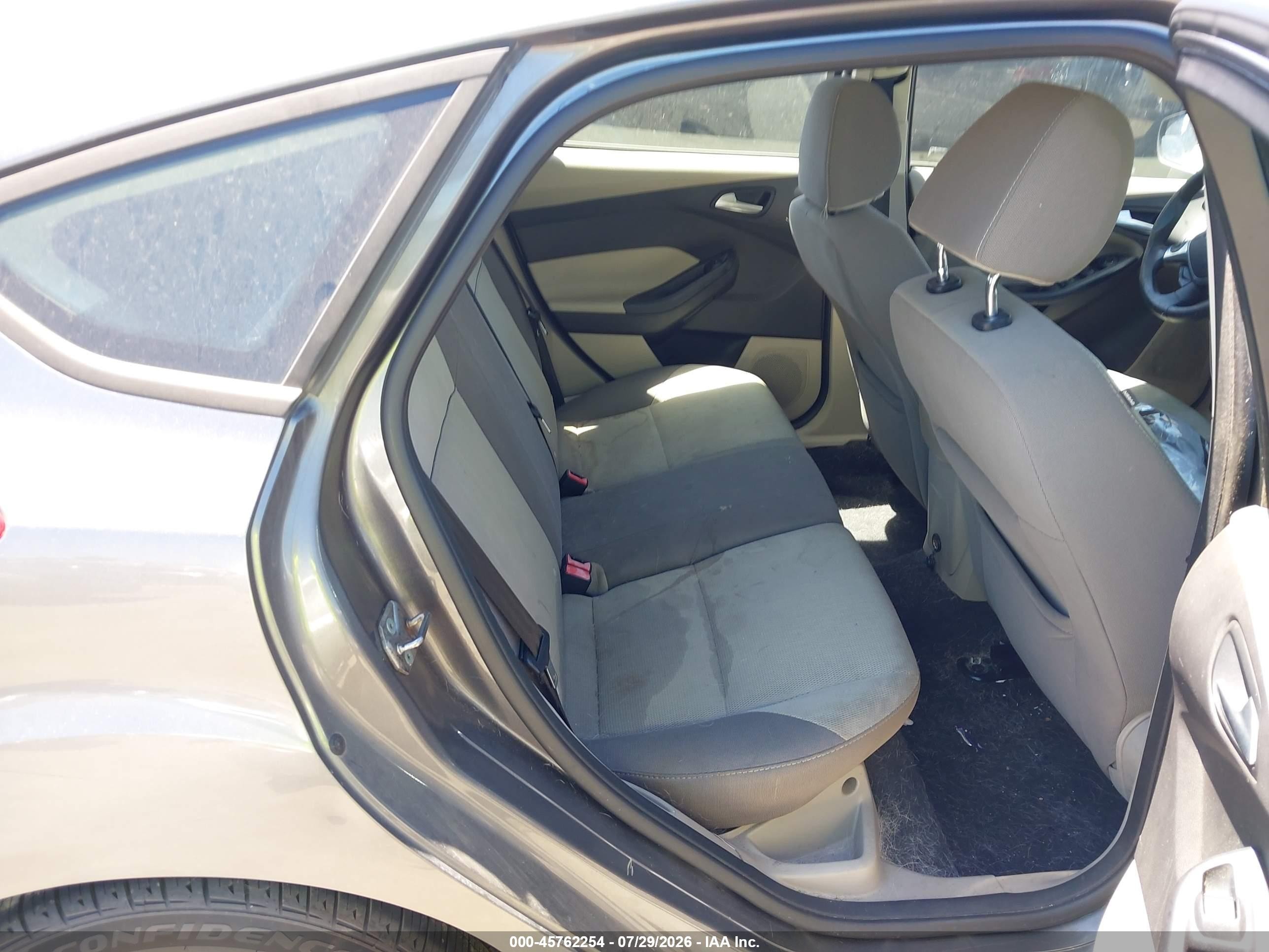 2013 Ford Focus Se Gray vin: 1FADP3K25DL319627