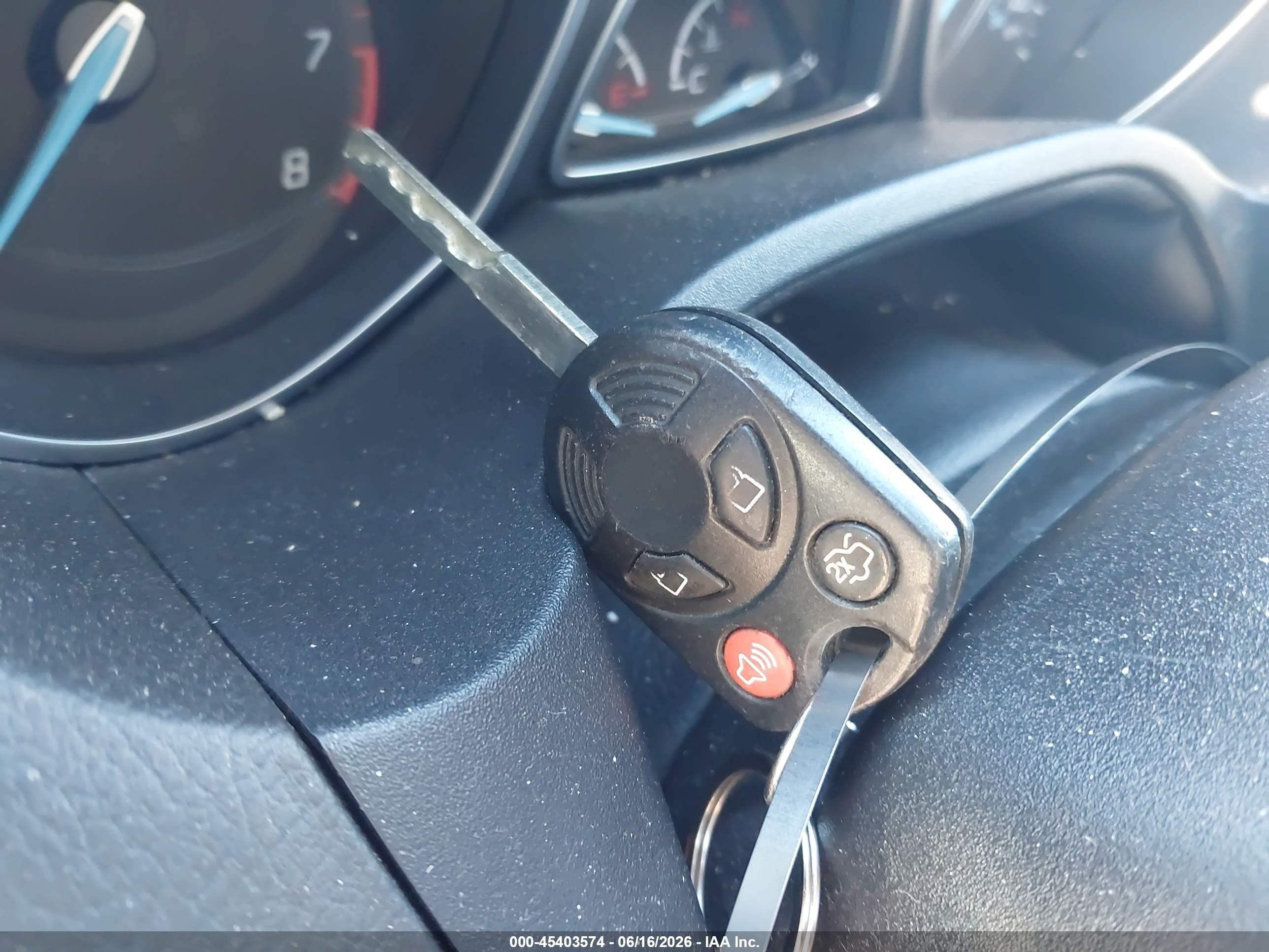 2014 Ford Focus Se Red vin: 1FADP3K25EL104556