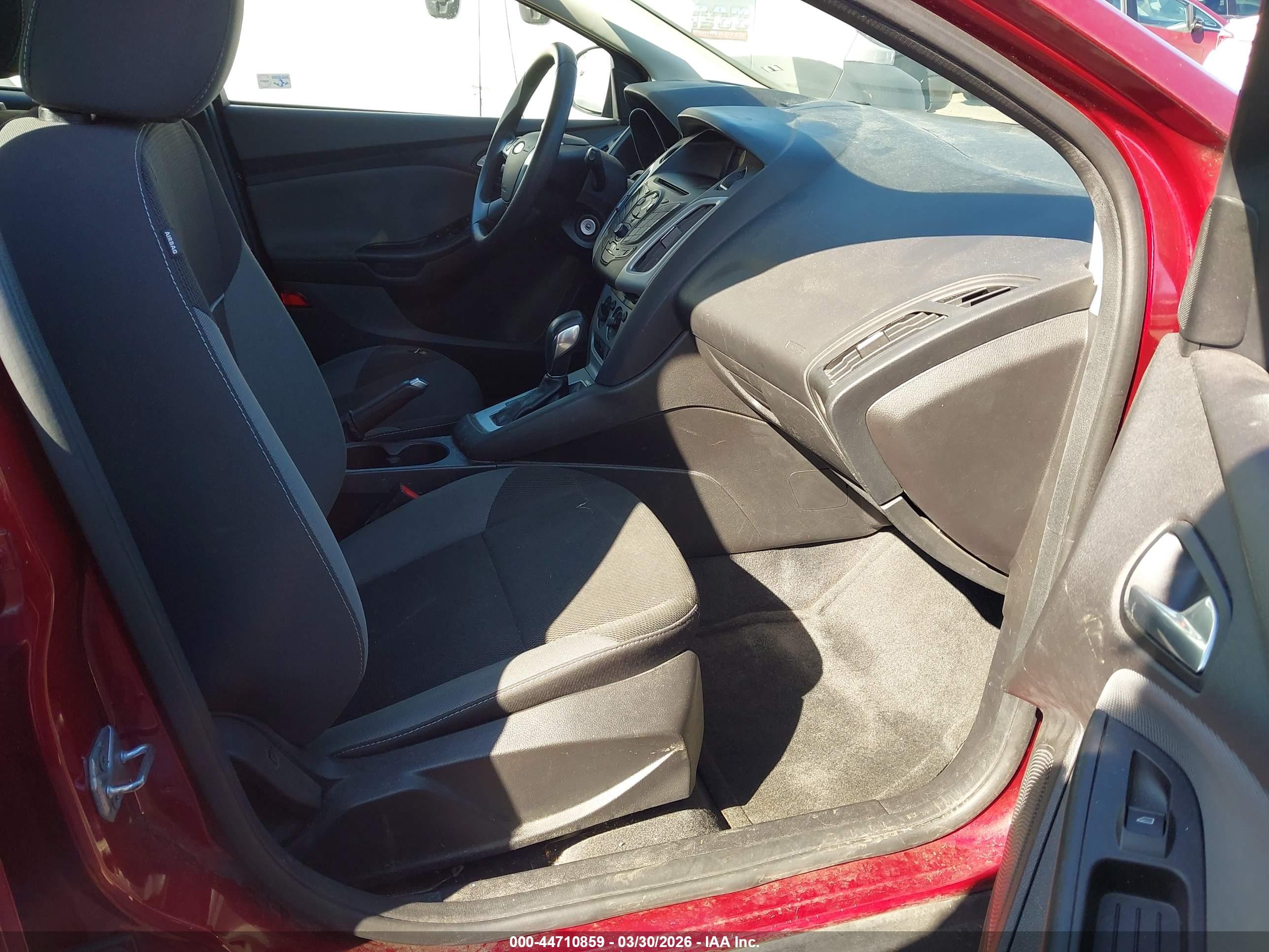 2014 Ford Focus Se Red vin: 1FADP3K25EL124001