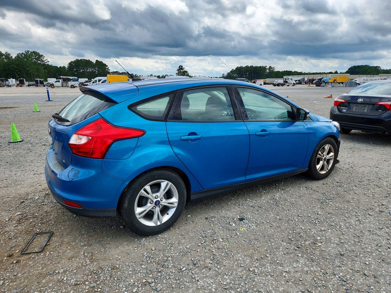 2014 Ford Focus Se Blue vin: 1FADP3K25EL152249