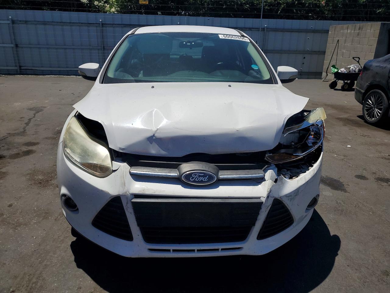 2014 Ford Focus Se White vin: 1FADP3K25EL153241