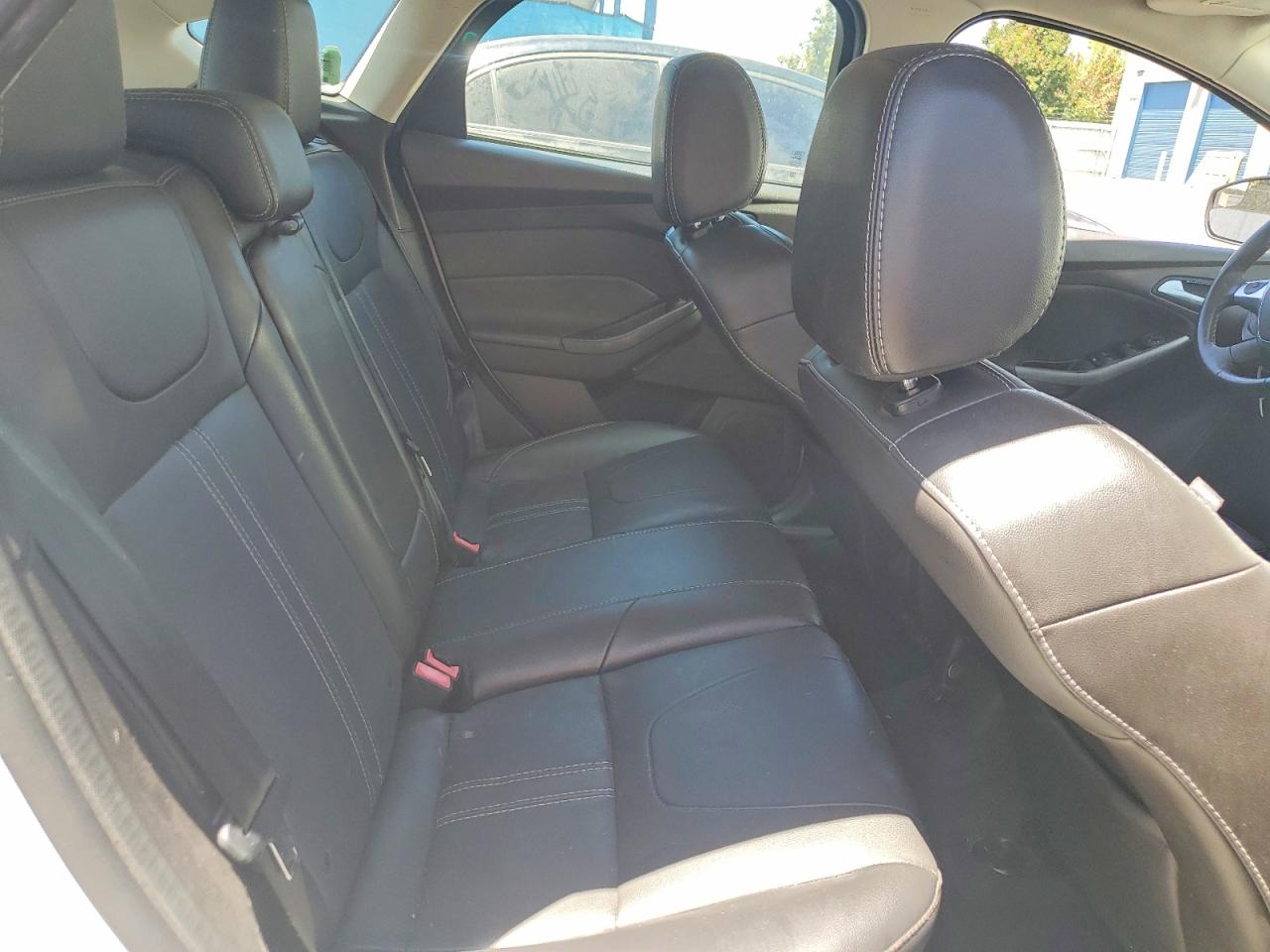 2014 Ford Focus Se White vin: 1FADP3K25EL153241