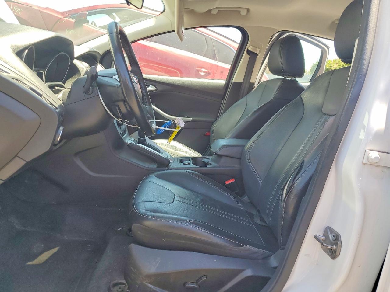 2014 Ford Focus Se White vin: 1FADP3K25EL153241