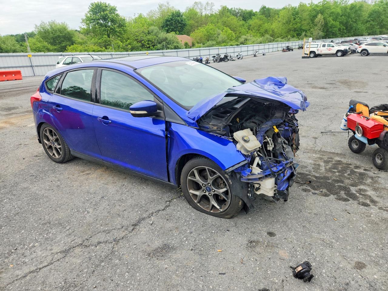 2014 Ford Focus Se Blue vin: 1FADP3K25EL172453