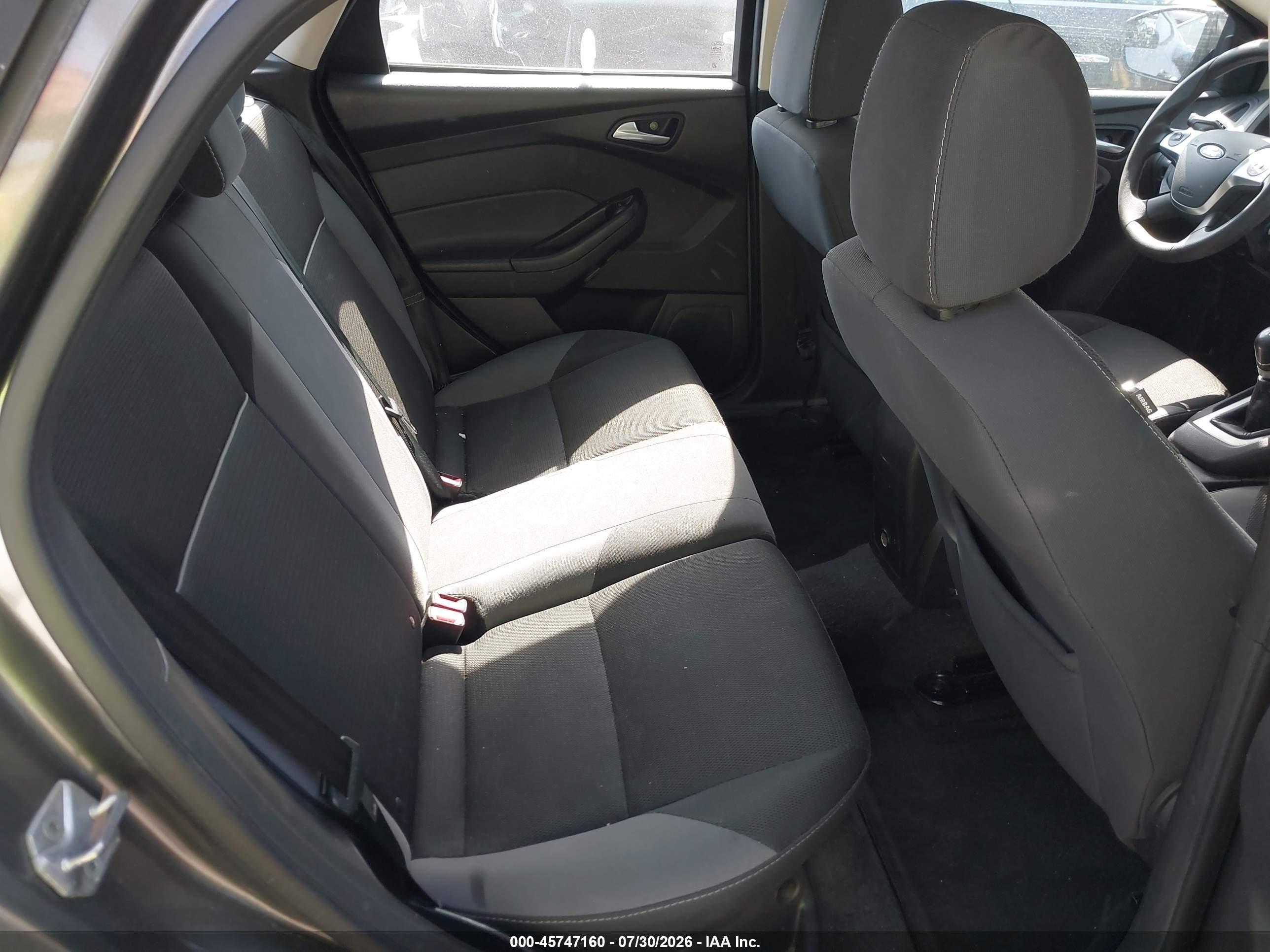 2014 Ford Focus Se Gray vin: 1FADP3K25EL176261