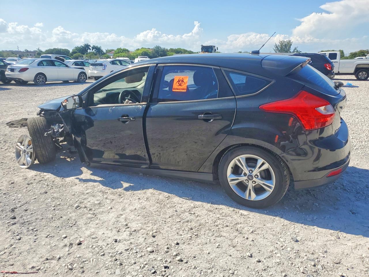 2014 Ford Focus Se Black vin: 1FADP3K25EL203698