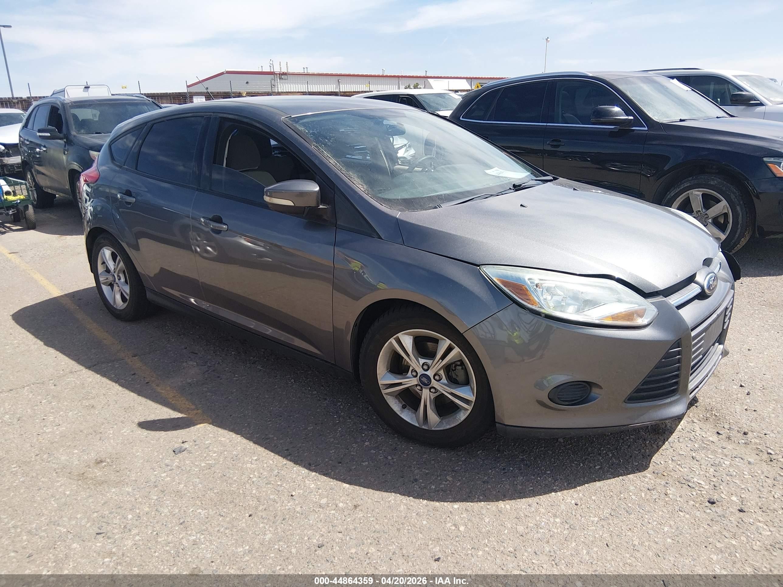 2014 Ford Focus Se Silver vin: 1FADP3K25EL262721