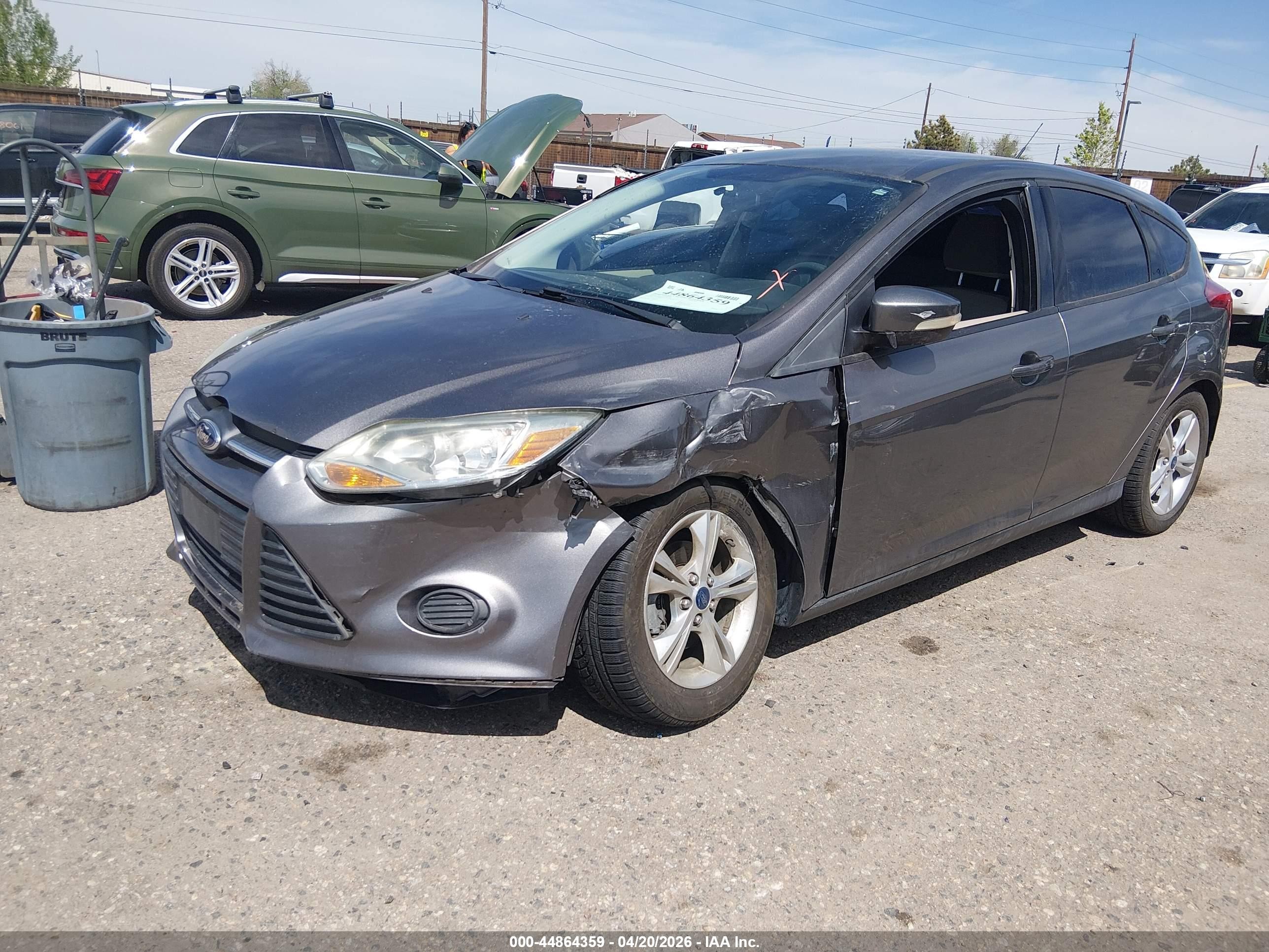 2014 Ford Focus Se Silver vin: 1FADP3K25EL262721