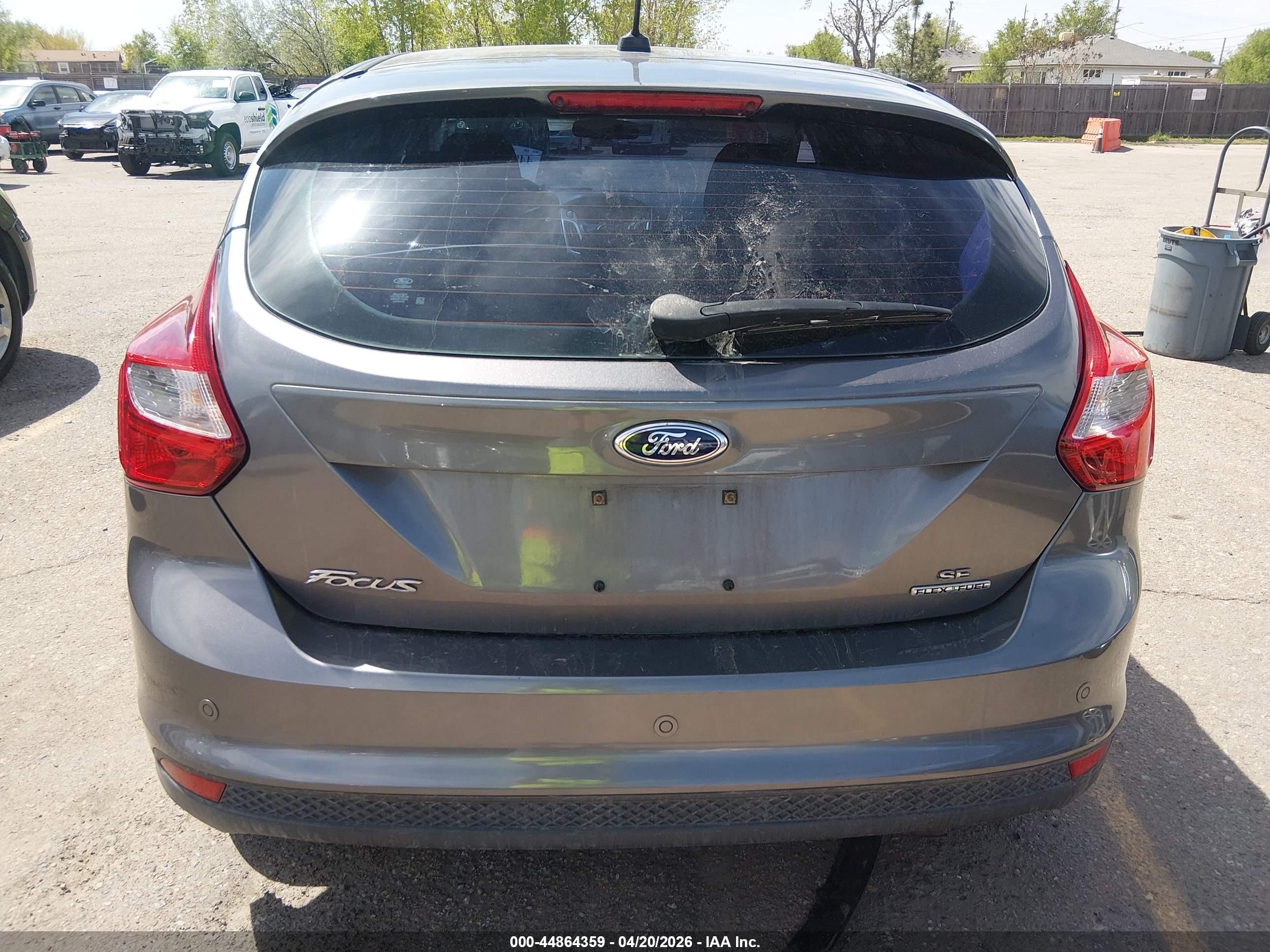 2014 Ford Focus Se Silver vin: 1FADP3K25EL262721