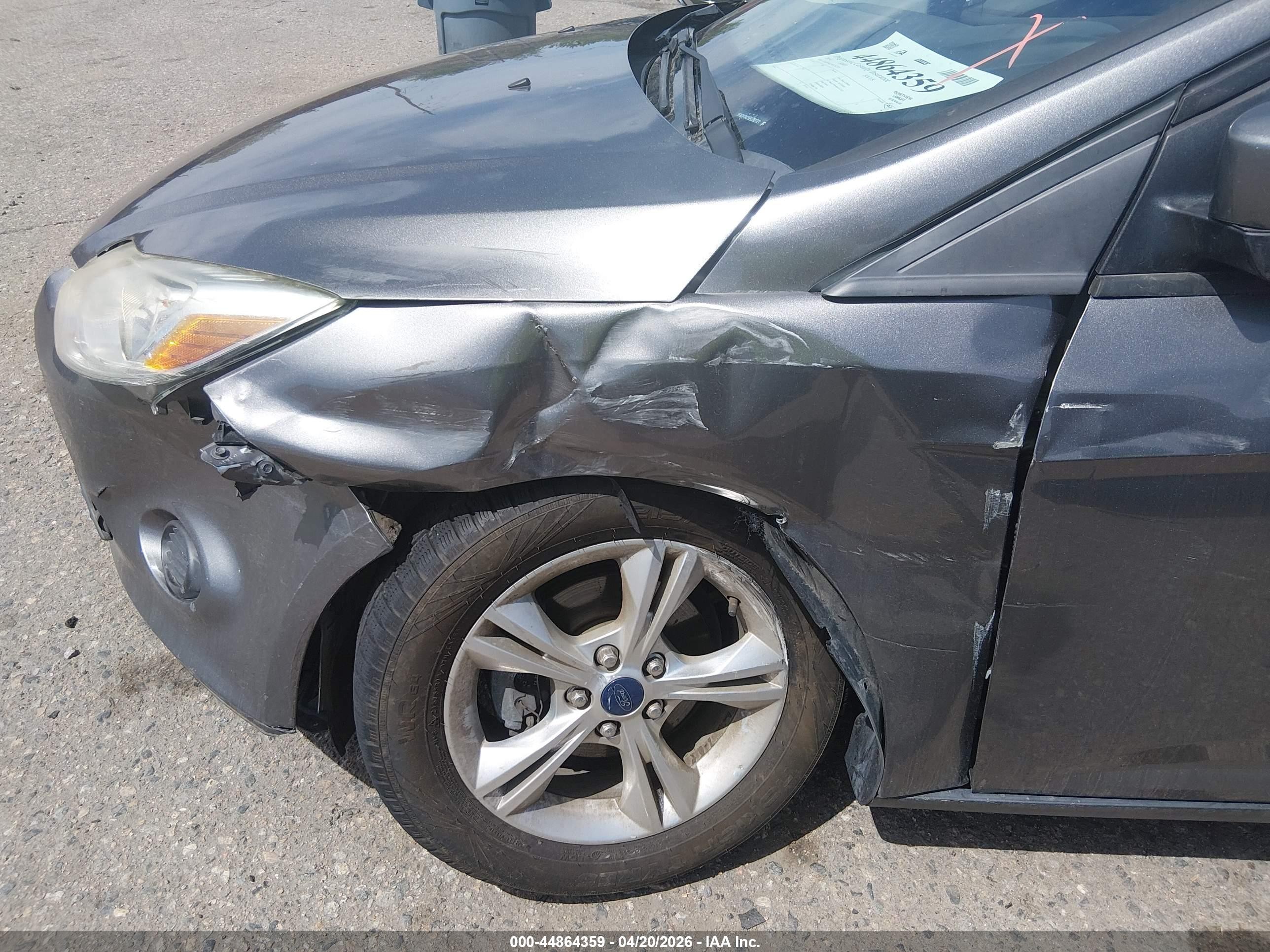 2014 Ford Focus Se Silver vin: 1FADP3K25EL262721