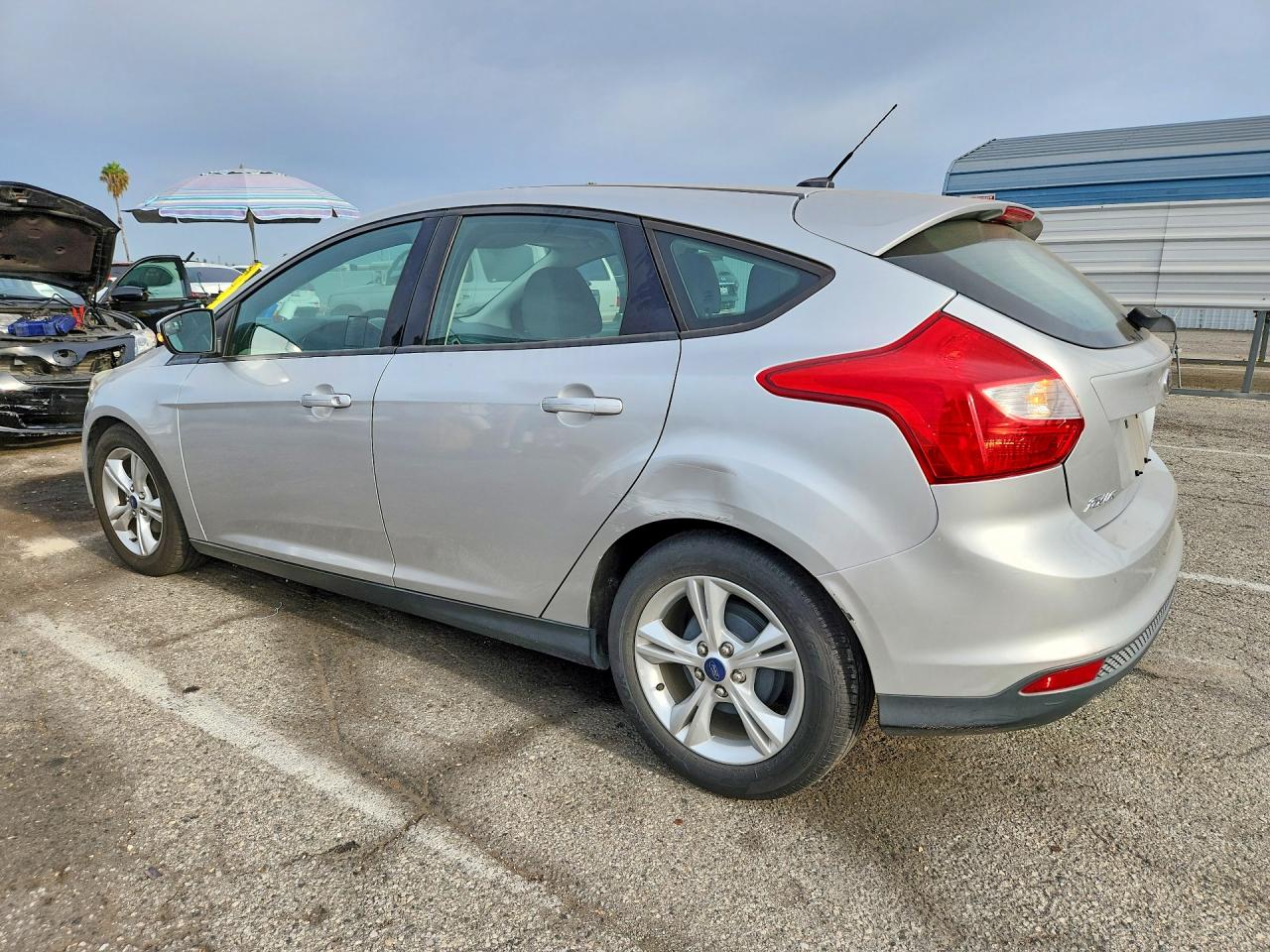 2014 Ford Focus Se Silver vin: 1FADP3K25EL265358