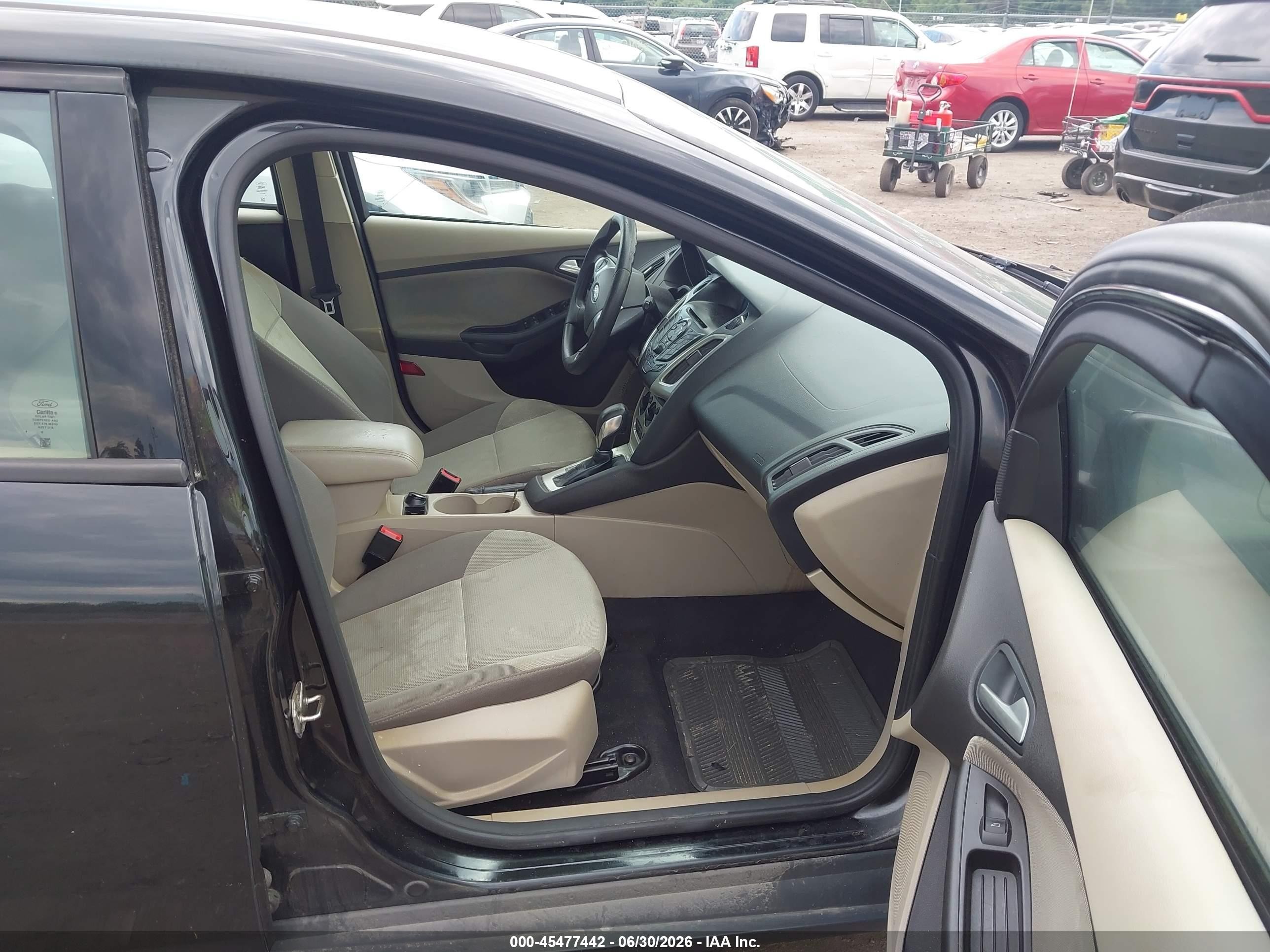2014 Ford Focus Se Black vin: 1FADP3K25EL295153