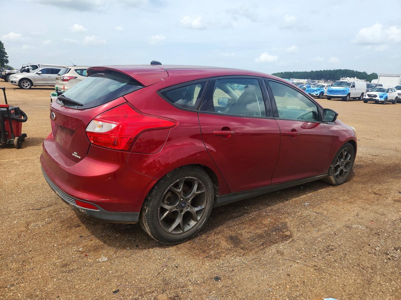 2014 Ford Focus Se Maroon vin: 1FADP3K25EL303445