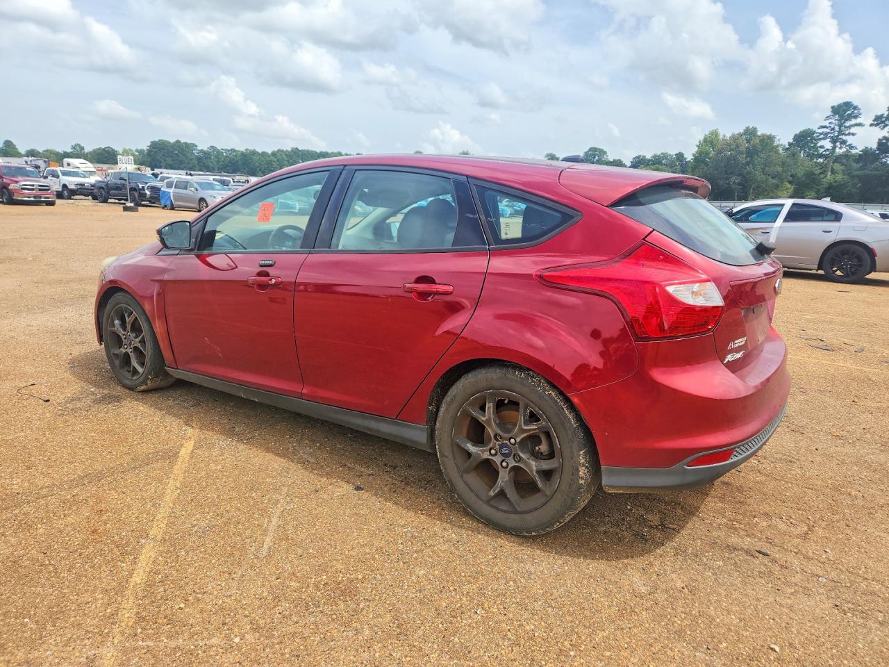2014 Ford Focus Se Maroon vin: 1FADP3K25EL303445