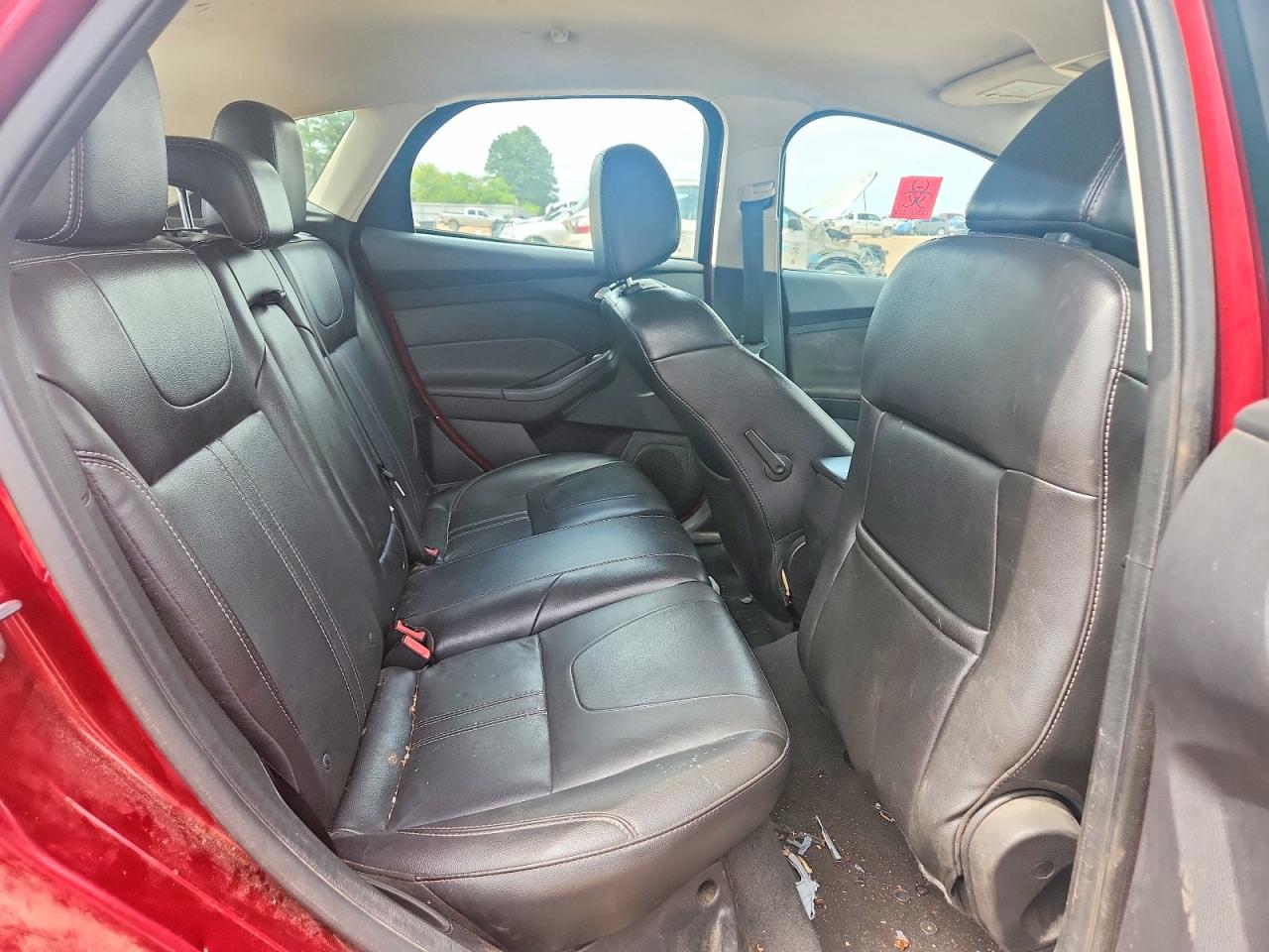 2014 Ford Focus Se Maroon vin: 1FADP3K25EL303445