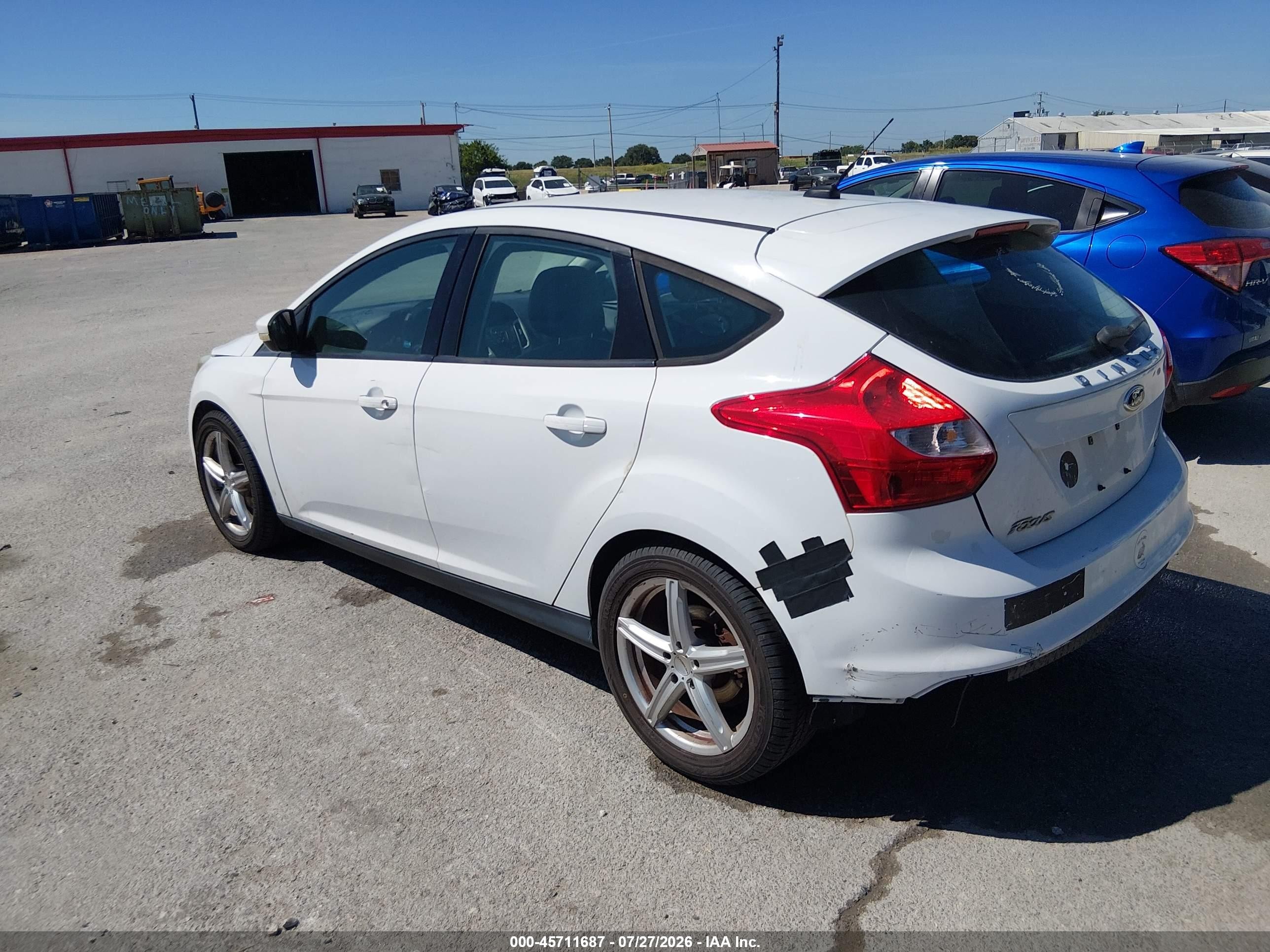 2014 Ford Focus Se Белый vin: 1FADP3K25EL325459