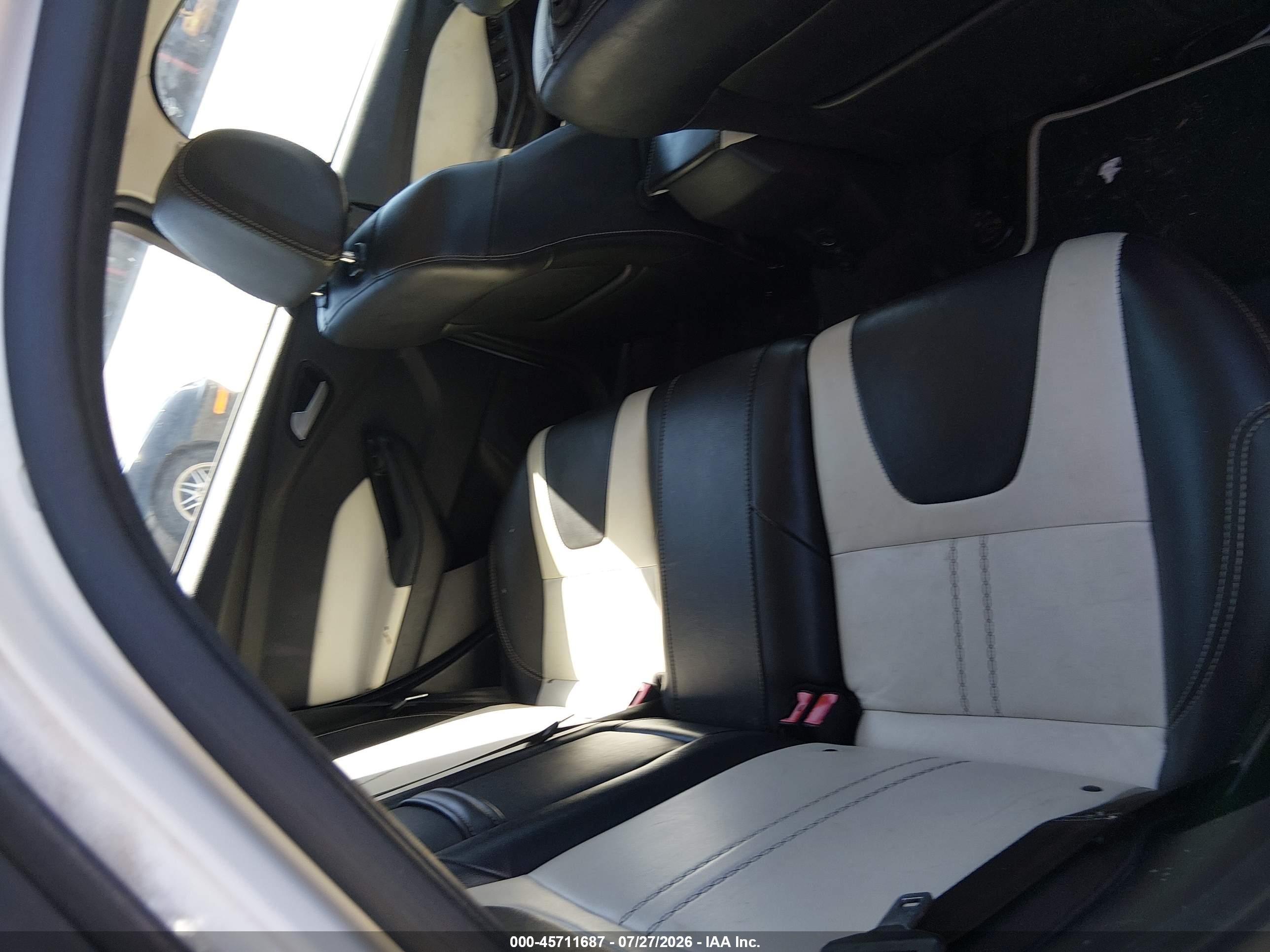 2014 Ford Focus Se Белый vin: 1FADP3K25EL325459