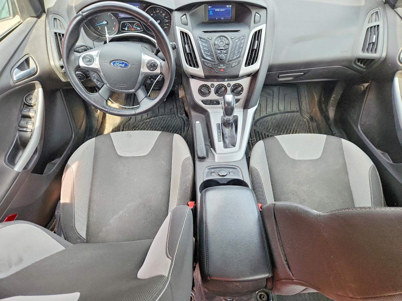 2014 Ford Focus Se Gray vin: 1FADP3K25EL342777