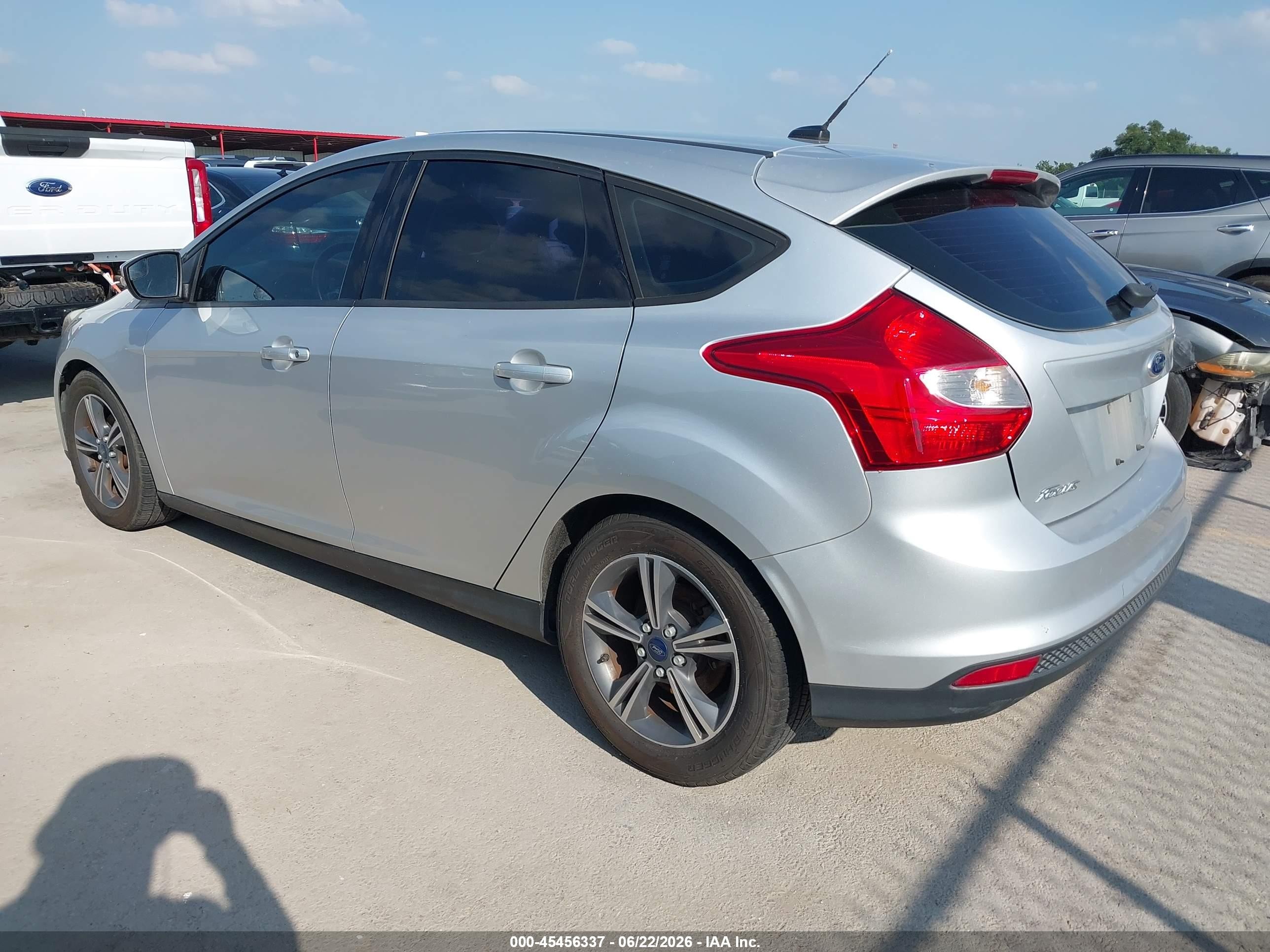 2014 Ford Focus Se Silver vin: 1FADP3K25EL354881