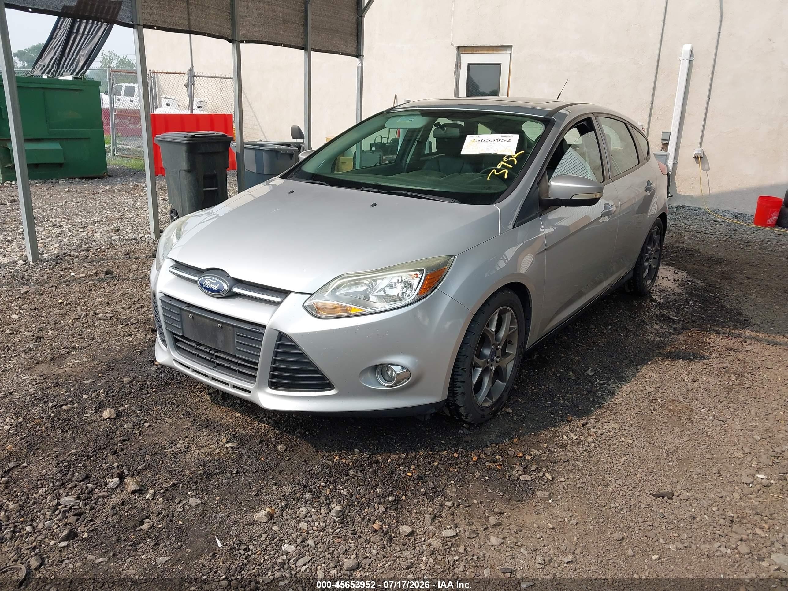 2014 Ford Focus Se Серебряный vin: 1FADP3K25EL357182